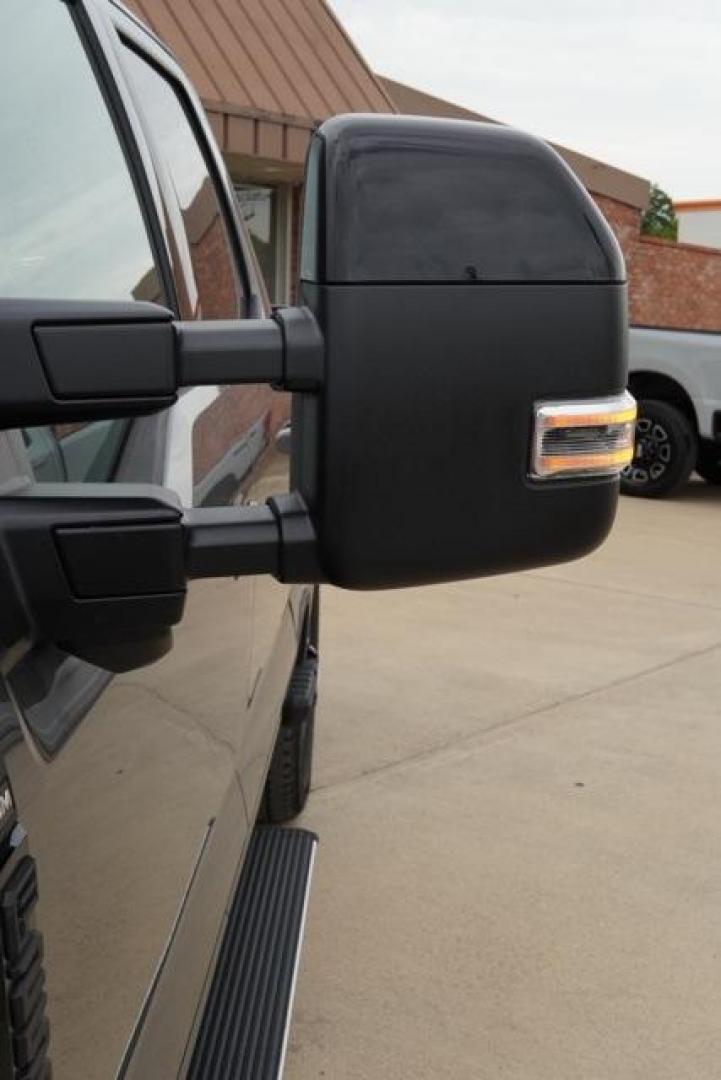 2025 Carbonized Gray Metallic /Black Onyx Ford F-250SD Platinum (1FT8W2BM1SE) with an 6.7L High Output Power Stroke V8 Diesel engine, Automatic transmission, located at 1105 E Mulberry, Kaufman, TX, 75142, (972) 962-2151, 32.589550, -96.300926 - Carbonized Gray Metallic 2025 Ford F-250SD 4D Crew Cab Platinum 4WD 10-Speed Automatic 6.7L High Output Power Stroke V8 Diesel 4WD.<br><br>Recent Arrival!<br><br><br>Please call Paul Murrey Ford Inc. In Kaufman Texas A Family Dealership Since 1952 Serving the Dallas Fort Worth and East Texas areas f - Photo#7