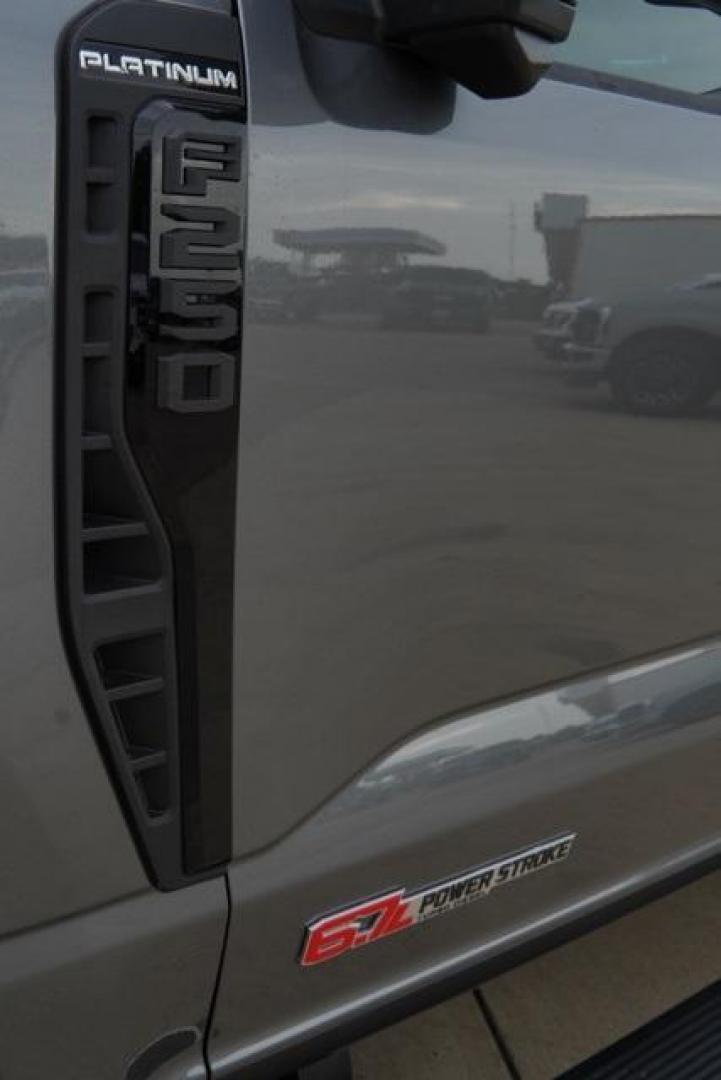 2025 Carbonized Gray Metallic /Black Onyx Ford F-250SD Platinum (1FT8W2BM1SE) with an 6.7L High Output Power Stroke V8 Diesel engine, Automatic transmission, located at 1105 E Mulberry, Kaufman, TX, 75142, (972) 962-2151, 32.589550, -96.300926 - Carbonized Gray Metallic 2025 Ford F-250SD 4D Crew Cab Platinum 4WD 10-Speed Automatic 6.7L High Output Power Stroke V8 Diesel 4WD.<br><br>Recent Arrival!<br><br><br>Please call Paul Murrey Ford Inc. In Kaufman Texas A Family Dealership Since 1952 Serving the Dallas Fort Worth and East Texas areas f - Photo#8