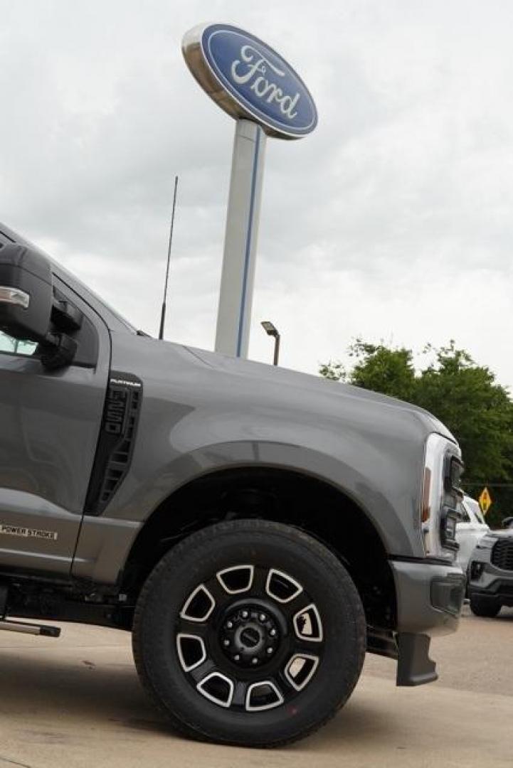 2025 Carbonized Gray Metallic /Black Onyx Ford F-250SD Platinum (1FT8W2BM1SE) with an 6.7L High Output Power Stroke V8 Diesel engine, Automatic transmission, located at 1105 E Mulberry, Kaufman, TX, 75142, (972) 962-2151, 32.589550, -96.300926 - Carbonized Gray Metallic 2025 Ford F-250SD 4D Crew Cab Platinum 4WD 10-Speed Automatic 6.7L High Output Power Stroke V8 Diesel 4WD.<br><br>Recent Arrival!<br><br><br>Please call Paul Murrey Ford Inc. In Kaufman Texas A Family Dealership Since 1952 Serving the Dallas Fort Worth and East Texas areas f - Photo#9