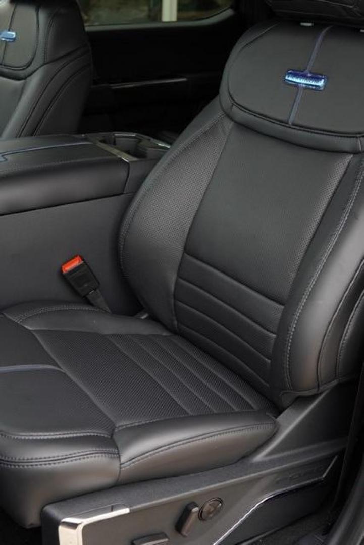 2025 Carbonized Gray Metallic /Black Onyx Ford F-250SD Platinum (1FT8W2BM1SE) with an 6.7L High Output Power Stroke V8 Diesel engine, Automatic transmission, located at 1105 E Mulberry, Kaufman, TX, 75142, (972) 962-2151, 32.589550, -96.300926 - Carbonized Gray Metallic 2025 Ford F-250SD 4D Crew Cab Platinum 4WD 10-Speed Automatic 6.7L High Output Power Stroke V8 Diesel 4WD.<br><br>Recent Arrival!<br><br><br>Please call Paul Murrey Ford Inc. In Kaufman Texas A Family Dealership Since 1952 Serving the Dallas Fort Worth and East Texas areas f - Photo#11