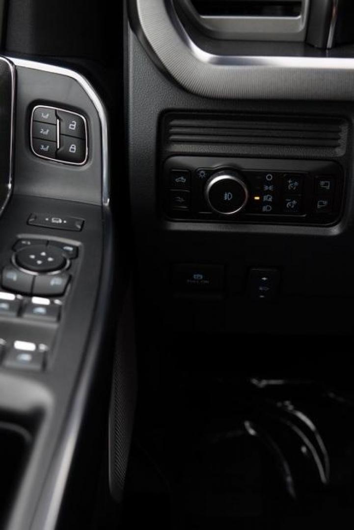 2025 Carbonized Gray Metallic /Black Onyx Ford F-250SD Platinum (1FT8W2BM1SE) with an 6.7L High Output Power Stroke V8 Diesel engine, Automatic transmission, located at 1105 E Mulberry, Kaufman, TX, 75142, (972) 962-2151, 32.589550, -96.300926 - Carbonized Gray Metallic 2025 Ford F-250SD 4D Crew Cab Platinum 4WD 10-Speed Automatic 6.7L High Output Power Stroke V8 Diesel 4WD.<br><br>Recent Arrival!<br><br><br>Please call Paul Murrey Ford Inc. In Kaufman Texas A Family Dealership Since 1952 Serving the Dallas Fort Worth and East Texas areas f - Photo#13