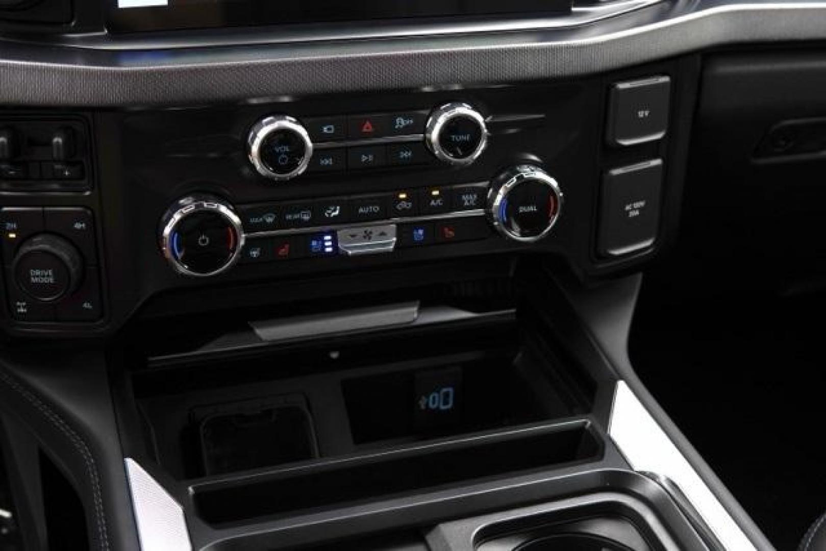 2025 Carbonized Gray Metallic /Black Onyx Ford F-250SD Platinum (1FT8W2BM1SE) with an 6.7L High Output Power Stroke V8 Diesel engine, Automatic transmission, located at 1105 E Mulberry, Kaufman, TX, 75142, (972) 962-2151, 32.589550, -96.300926 - Carbonized Gray Metallic 2025 Ford F-250SD 4D Crew Cab Platinum 4WD 10-Speed Automatic 6.7L High Output Power Stroke V8 Diesel 4WD.<br><br>Recent Arrival!<br><br><br>Please call Paul Murrey Ford Inc. In Kaufman Texas A Family Dealership Since 1952 Serving the Dallas Fort Worth and East Texas areas f - Photo#16