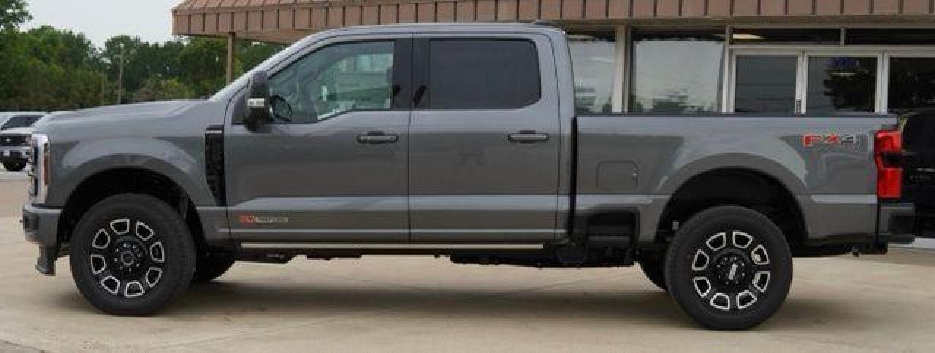 2025 Gray Metallic /Black Onyx/Platinum Blue Ford F-250SD Platinum (1FT8W2BM1SE) with an 6.7L High Output Power Stroke V8 Diesel engine, Automatic transmission, located at 1105 E Mulberry, Kaufman, TX, 75142, (972) 962-2151, 32.589550, -96.300926 - $6,298 off MSRP!<br><br>4WD.<br>Carbonized Gray Metallic 2025 Ford F-250SD 4D Crew Cab Platinum 4WD 10-Speed Automatic 6.7L High Output Power Stroke V8 Diesel - Photo#1