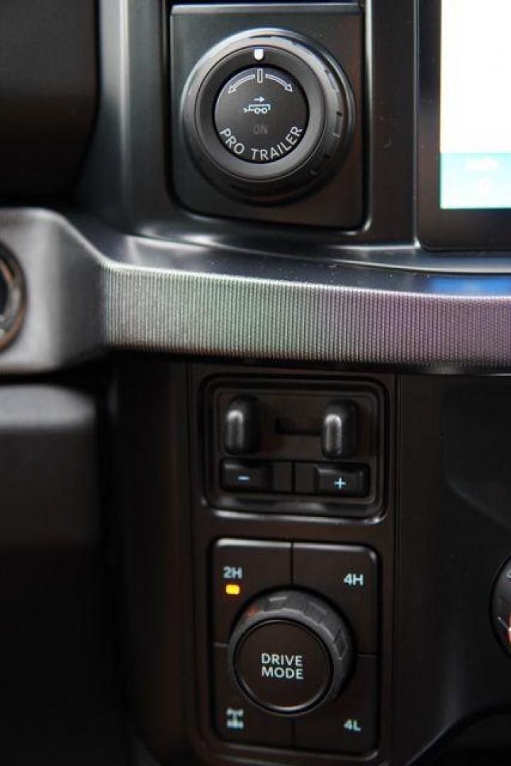 2025 Gray Metallic /Black Onyx/Platinum Blue Ford F-250SD Platinum (1FT8W2BM1SE) with an 6.7L High Output Power Stroke V8 Diesel engine, Automatic transmission, located at 1105 E Mulberry, Kaufman, TX, 75142, (972) 962-2151, 32.589550, -96.300926 - $6,298 off MSRP!<br><br>4WD.<br>Carbonized Gray Metallic 2025 Ford F-250SD 4D Crew Cab Platinum 4WD 10-Speed Automatic 6.7L High Output Power Stroke V8 Diesel - Photo#14