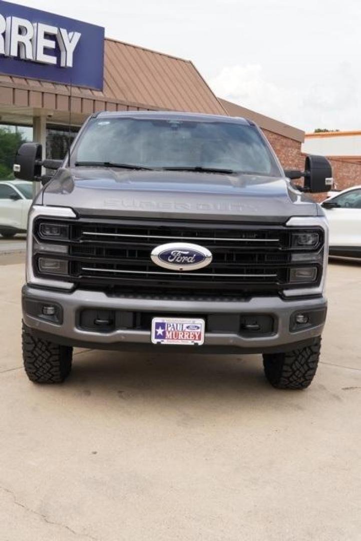 2025 Carbonized Gray Metallic /Black Onyx Ford F-250SD (1FT8W2BMXSE) with an 6.7L High Output Power Stroke V8 Diesel engine, Automatic transmission, located at 1105 E Mulberry, Kaufman, TX, 75142, (972) 962-2151, 32.589550, -96.300926 - Photo#7