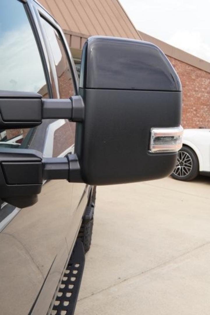 2025 Carbonized Gray Metallic /Black Onyx Ford F-250SD (1FT8W2BMXSE) with an 6.7L High Output Power Stroke V8 Diesel engine, Automatic transmission, located at 1105 E Mulberry, Kaufman, TX, 75142, (972) 962-2151, 32.589550, -96.300926 - Photo#9