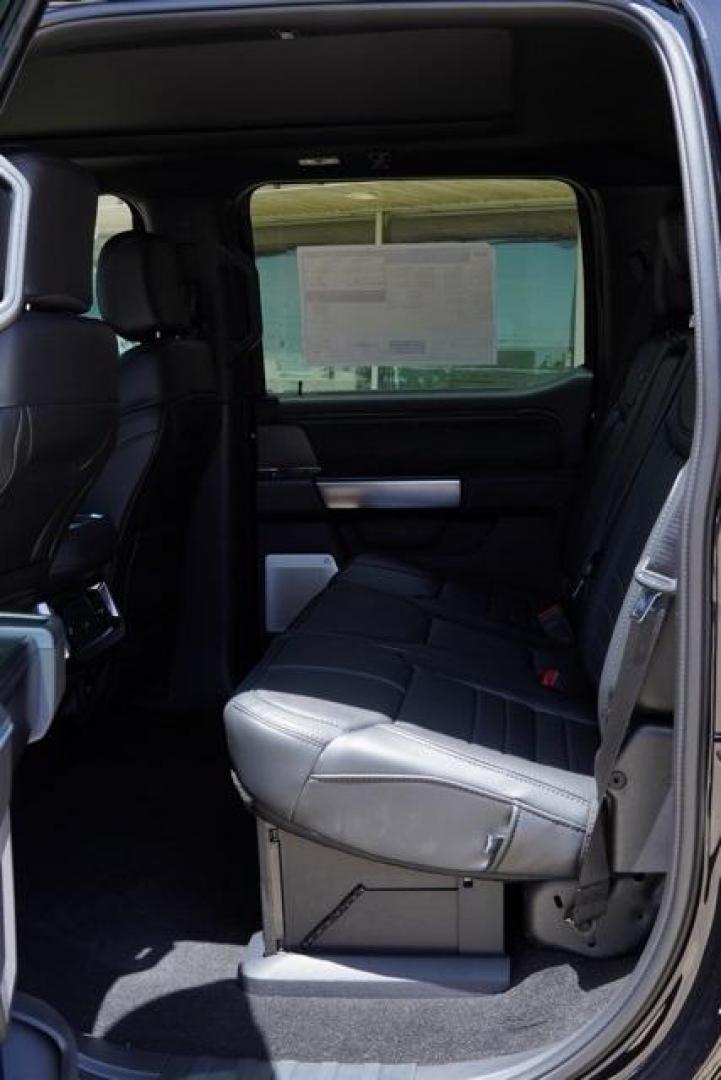 2025 Agate Black Metallic /Black Onyx Ford F-250SD (1FT8W2BM1SE) with an 6.7L High Output Power Stroke V8 Diesel engine, Automatic transmission, located at 1105 E Mulberry, Kaufman, TX, 75142, (972) 962-2151, 32.589550, -96.300926 - Agate Black Metallic 2025 Ford F-250SD 4D Crew Cab 4WD 10-Speed Automatic 6.7L High Output Power Stroke V8 Diesel 4WD.<br><br><br>Please call Paul Murrey Ford Inc. In Kaufman Texas A Family Dealership Since 1952 Serving the Dallas Fort Worth and East Texas areas for over 70 years. Please call 972-96 - Photo#32