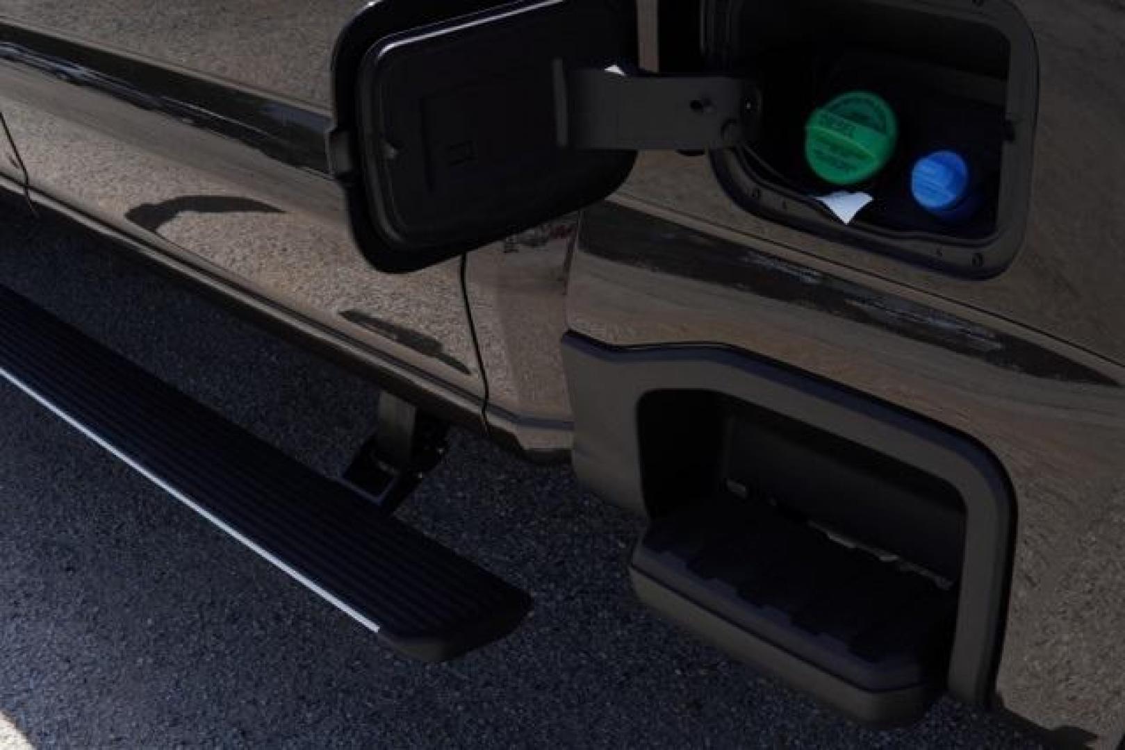 2025 Agate Black Metallic /40 Console 40 Seat Ford F-250SD King Ranch (1FT8W2BM1SE) with an 6.7L High Output Power Stroke V8 Diesel engine, Automatic transmission, located at 1105 E Mulberry, Kaufman, TX, 75142, (972) 962-2151, 32.589550, -96.300926 - Photo#12