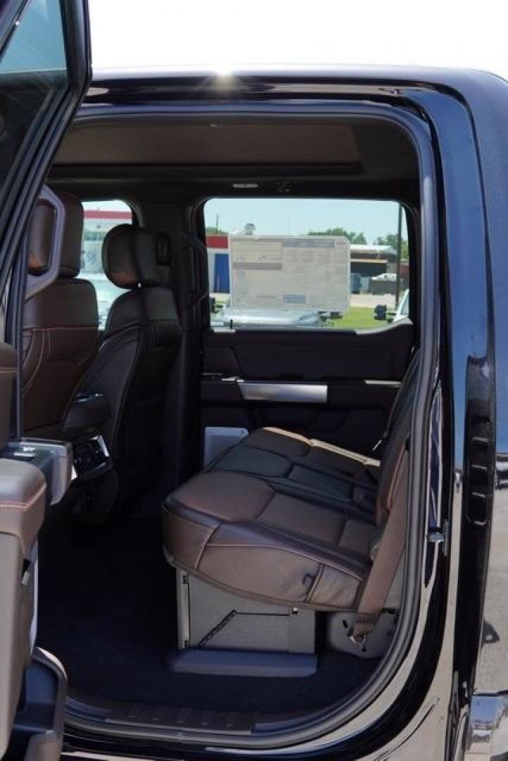 2025 Agate Black Metallic /40 Console 40 Seat Ford F-250SD King Ranch (1FT8W2BM1SE) with an 6.7L High Output Power Stroke V8 Diesel engine, Automatic transmission, located at 1105 E Mulberry, Kaufman, TX, 75142, (972) 962-2151, 32.589550, -96.300926 - Photo#29