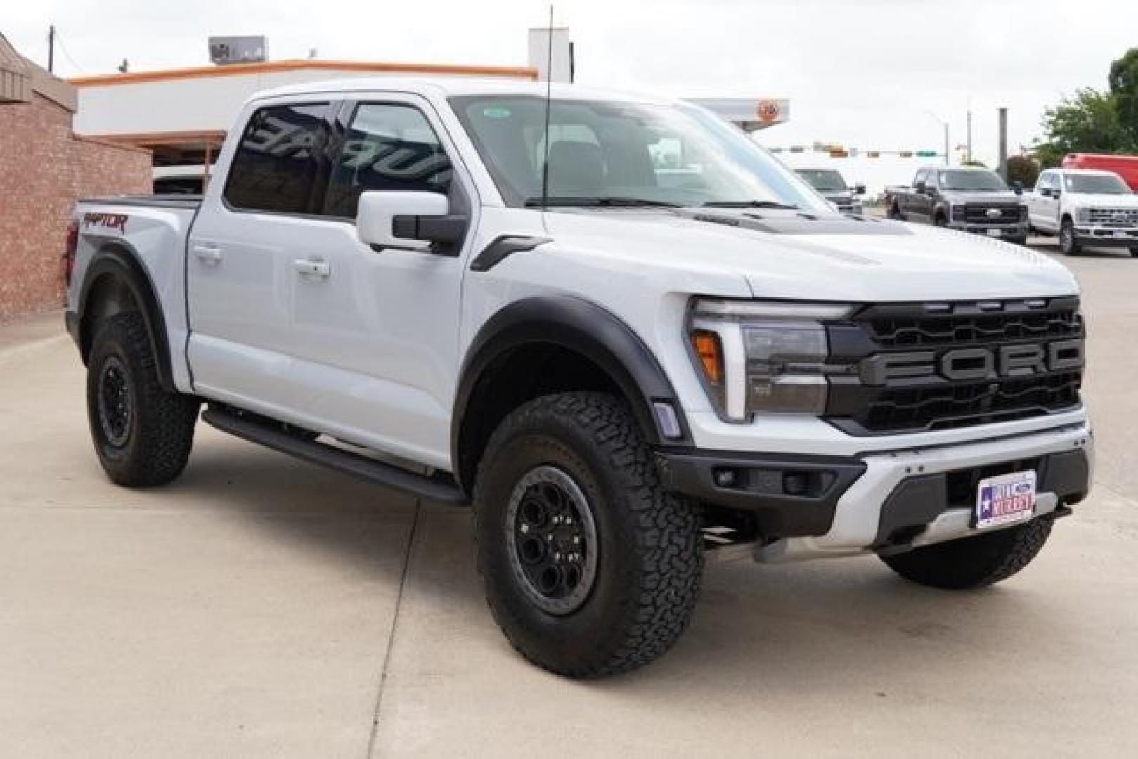 2025 Space White Metallic /Black (Recaro Black) Ford F-150 Raptor (1FTFW1RG7SF) with an 3.5L V6 EcoBoost engine, Automatic transmission, located at 1105 E Mulberry, Kaufman, TX, 75142, (972) 962-2151, 32.589550, -96.300926 - Photo#6