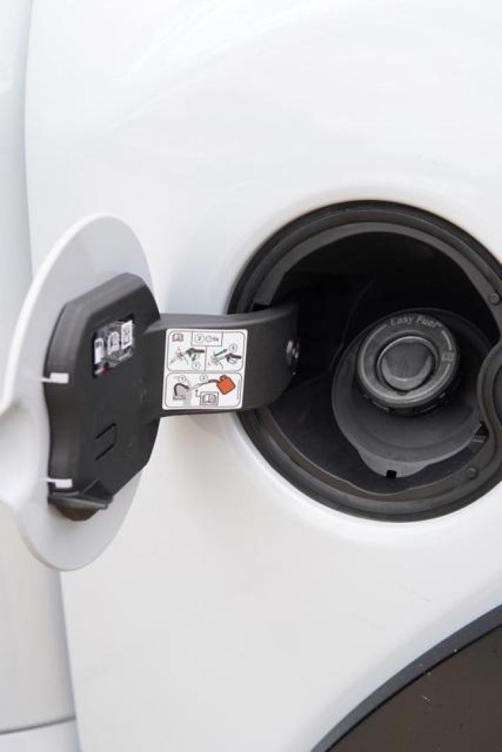 2025 Space White Metallic /Black (Recaro Black) Ford F-150 Raptor (1FTFW1RG7SF) with an 3.5L V6 EcoBoost engine, Automatic transmission, located at 1105 E Mulberry, Kaufman, TX, 75142, (972) 962-2151, 32.589550, -96.300926 - Photo#19
