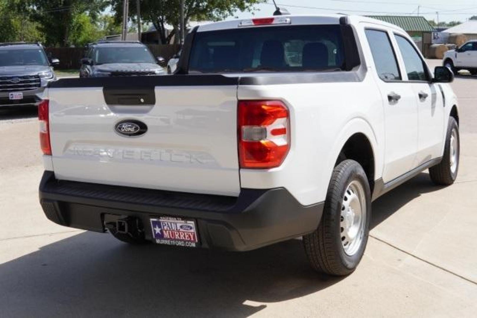 2025 Oxford White /Ebony Ford Maverick XL (3FTTW8BAXSR) with an EcoBoost 2.0L I4 GTDi DOHC Turbocharged VCT engine, CVT transmission, located at 1105 E Mulberry, Kaufman, TX, 75142, (972) 962-2151, 32.589550, -96.300926 - Photo#4