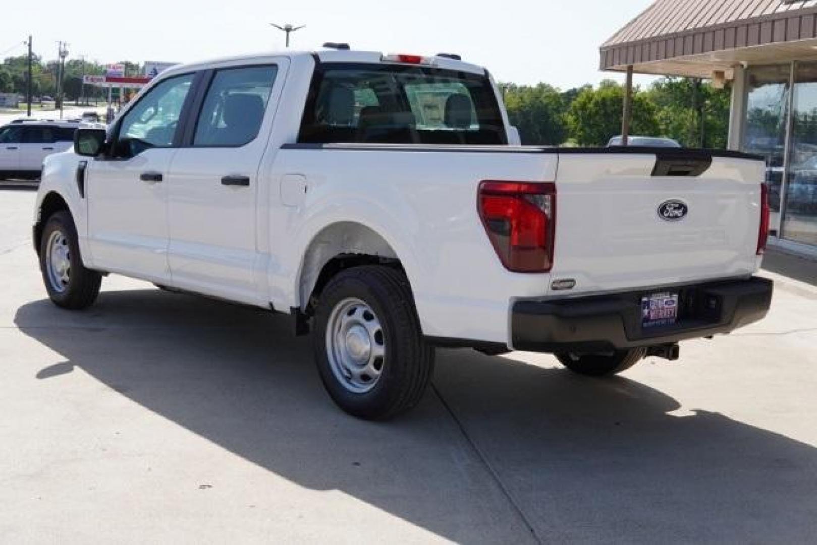 2025 Oxford White /Dark Slate Vinal Ford F-150 XL (1FTEW1KP7SK) with an 2.7L V6 EcoBoost engine, Automatic transmission, located at 1105 E Mulberry, Kaufman, TX, 75142, (972) 962-2151, 32.589550, -96.300926 - Photo#5
