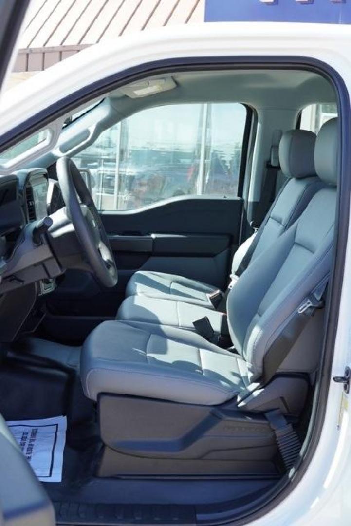2025 Oxford White /Dark Slate Vinal Ford F-150 XL (1FTEW1KP7SK) with an 2.7L V6 EcoBoost engine, Automatic transmission, located at 1105 E Mulberry, Kaufman, TX, 75142, (972) 962-2151, 32.589550, -96.300926 - Photo#25