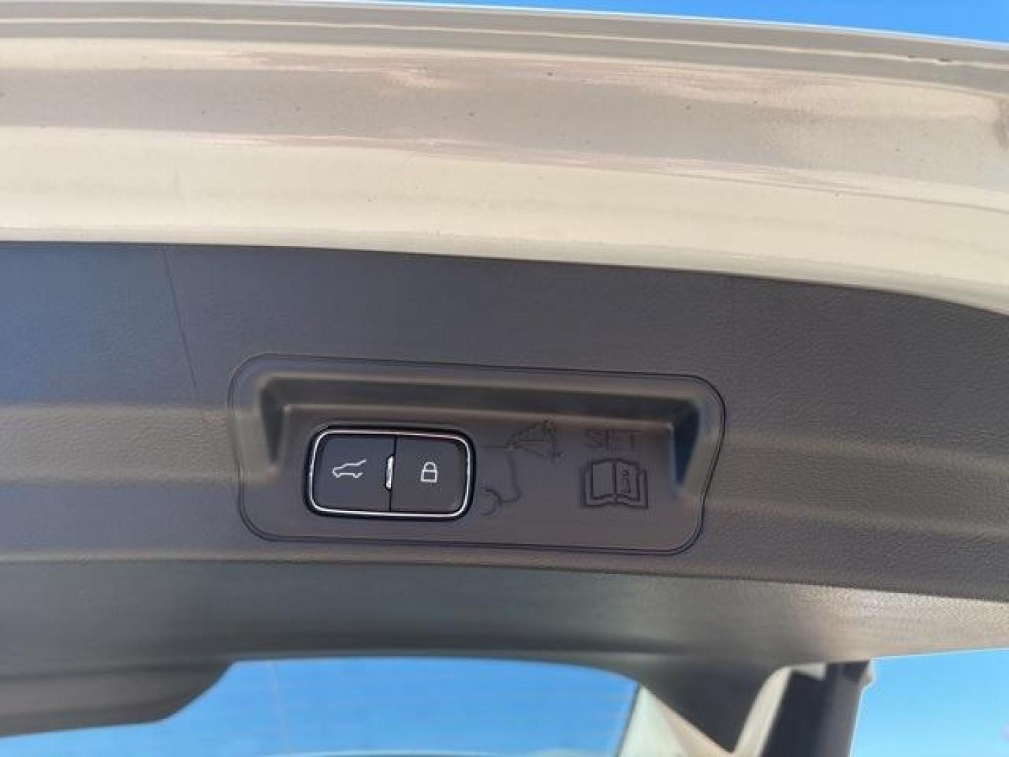 2025 White Metallic /Dark Gray/Onyx Ford Explorer Active (1FMUK7DH1SG) with an 2.3L EcoBoost I-4 engine, Automatic transmission, located at 1105 E Mulberry, Kaufman, TX, 75142, (972) 962-2151, 32.589550, -96.300926 - Space White Metallic 2025 Ford Explorer 4D Sport Utility Active RWD 10-Speed Automatic 2.3L EcoBoost I-4<br><br>20/29 City/Highway MPG<br><br><br>Please call Paul Murrey Ford Inc. In Kaufman Texas A Family Dealership Since 1952 Serving the Dallas Fort Worth and East Texas areas for over 70 years. Pl - Photo#15