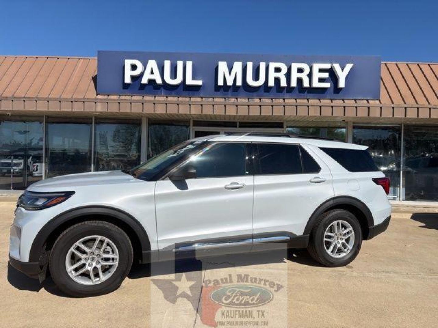 2025 White Metallic /Dark Gray/Onyx Ford Explorer Active (1FMUK7DH1SG) with an 2.3L EcoBoost I-4 engine, Automatic transmission, located at 1105 E Mulberry, Kaufman, TX, 75142, (972) 962-2151, 32.589550, -96.300926 - $7,455 off MSRP! Priced below KBB Fair Purchase Price!<br><br><br>Space White Metallic 2025 Ford Explorer 4D Sport Utility Active RWD 10-Speed Automatic 2.3L EcoBoost I-4 20/29 City/Highway MPG<br><br>20/29 City/Highway MPG Price includes: $6000 - Model Year Closeout Bonus Cash - Explorer. Exp. 03/3 - Photo#0