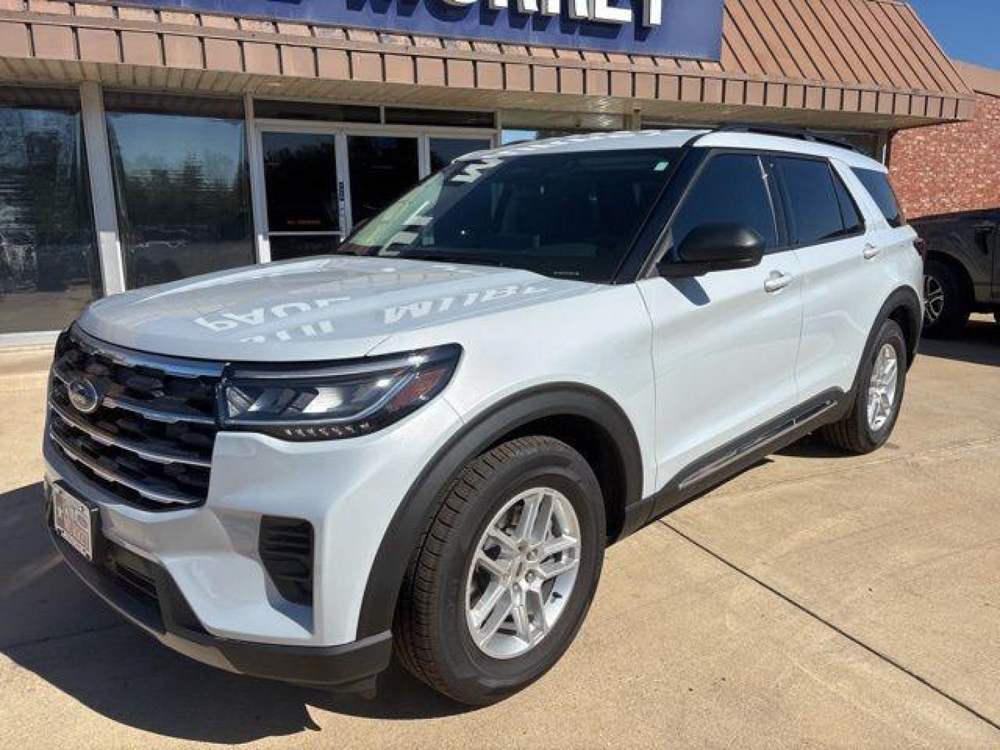 2025 White Metallic /Dark Gray/Onyx Ford Explorer Active (1FMUK7DH1SG) with an 2.3L EcoBoost I-4 engine, Automatic transmission, located at 1105 E Mulberry, Kaufman, TX, 75142, (972) 962-2151, 32.589550, -96.300926 - $7,455 off MSRP! Priced below KBB Fair Purchase Price!<br><br><br>Space White Metallic 2025 Ford Explorer 4D Sport Utility Active RWD 10-Speed Automatic 2.3L EcoBoost I-4 20/29 City/Highway MPG<br><br>20/29 City/Highway MPG Price includes: $6000 - Model Year Closeout Bonus Cash - Explorer. Exp. 03/3 - Photo#2