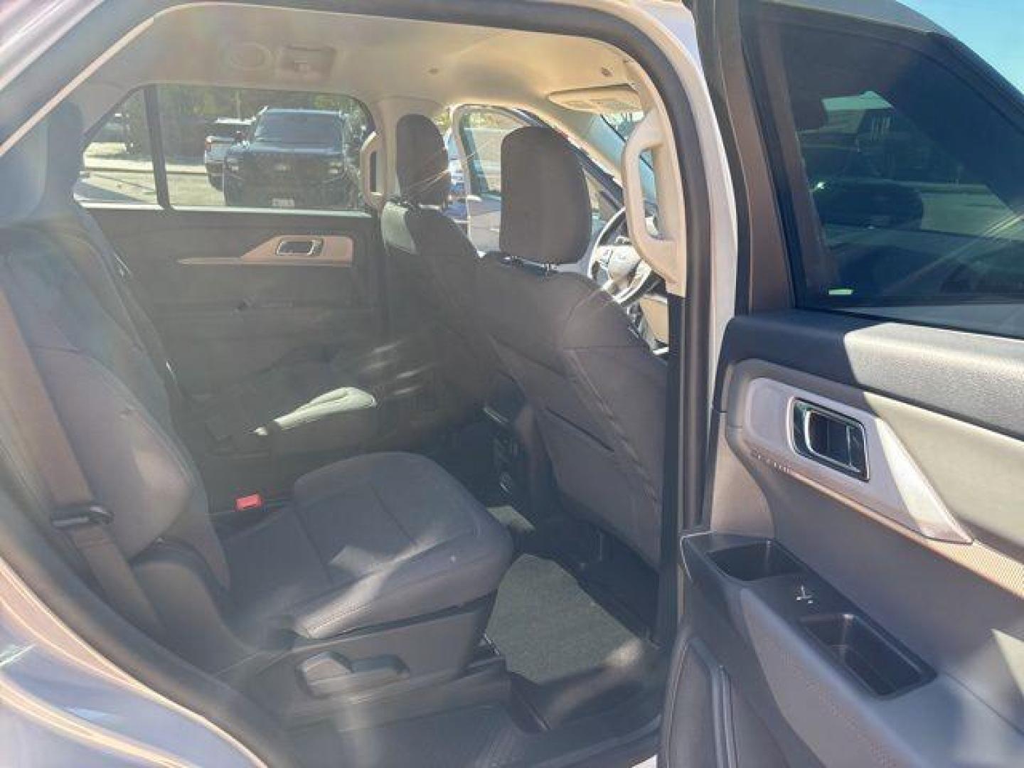 2025 White Metallic /Dark Gray/Onyx Ford Explorer Active (1FMUK7DH1SG) with an 2.3L EcoBoost I-4 engine, Automatic transmission, located at 1105 E Mulberry, Kaufman, TX, 75142, (972) 962-2151, 32.589550, -96.300926 - $7,455 off MSRP! Priced below KBB Fair Purchase Price!<br><br><br>Space White Metallic 2025 Ford Explorer 4D Sport Utility Active RWD 10-Speed Automatic 2.3L EcoBoost I-4 20/29 City/Highway MPG<br><br>20/29 City/Highway MPG Price includes: $6000 - Model Year Closeout Bonus Cash - Explorer. Exp. 03/3 - Photo#19