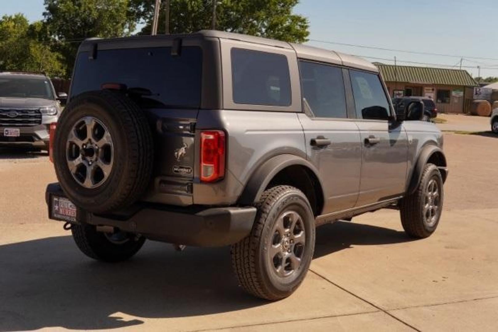 2025 Carbonized Gray Metallic /Black Ford Bronco Big Bend (1FMDE7BH3SL) with an 2.3L EcoBoost I-4 engine, Automatic transmission, located at 1105 E Mulberry, Kaufman, TX, 75142, (972) 962-2151, 32.589550, -96.300926 - Photo#4