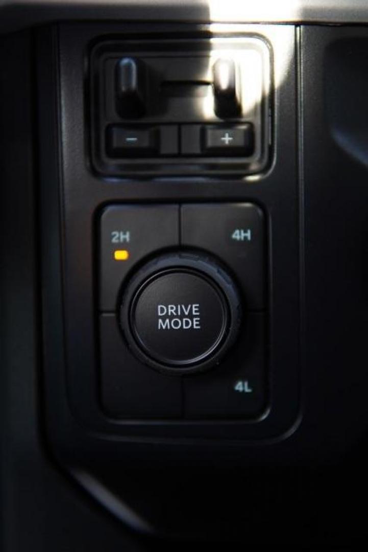 2025 Oxford White /Medium Dark Slate Ford F-350SD XL (1FT8W3DT9SE) with an Power Stroke 6.7L V8 DI 32V OHV Turbodiesel engine, Automatic transmission, located at 1105 E Mulberry, Kaufman, TX, 75142, (972) 962-2151, 32.589550, -96.300926 - Oxford White 2025 Ford F-350SD 4D Crew Cab XL DRW 4WD 10-Speed Automatic Power Stroke 6.7L V8 DI 32V OHV Turbodiesel 4WD.<br><br>Recent Arrival!<br><br><br>Please call Paul Murrey Ford Inc. In Kaufman Texas A Family Dealership Since 1952 Serving the Dallas Fort Worth and East Texas areas for over 70 - Photo#14