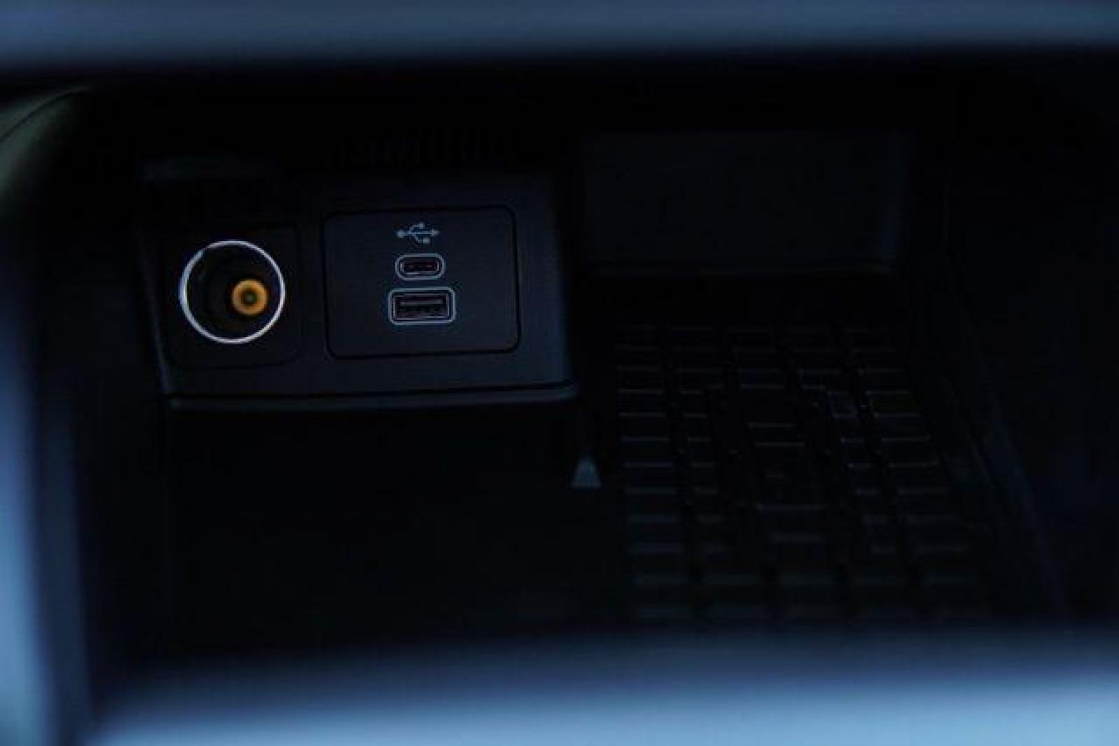 2025 Shadow Black /Navy Pier Ford Bronco Sport Heritage (3FMCR9GN0SR) with an 1.5L EcoBoost engine, Automatic transmission, located at 1105 E Mulberry, Kaufman, TX, 75142, (972) 962-2151, 32.589550, -96.300926 - $4,387 off MSRP!<br><br><br>Shadow Black 2025 Ford Bronco Sport 4D Sport Utility Heritage 4WD 8-Speed Automatic 1.5L EcoBoost 25/30 City/Highway MPG<br><br>25/30 City/Highway MPG Price includes: $3000 - Retail Customer Cash. Exp. 04/30/2026 - Photo#14