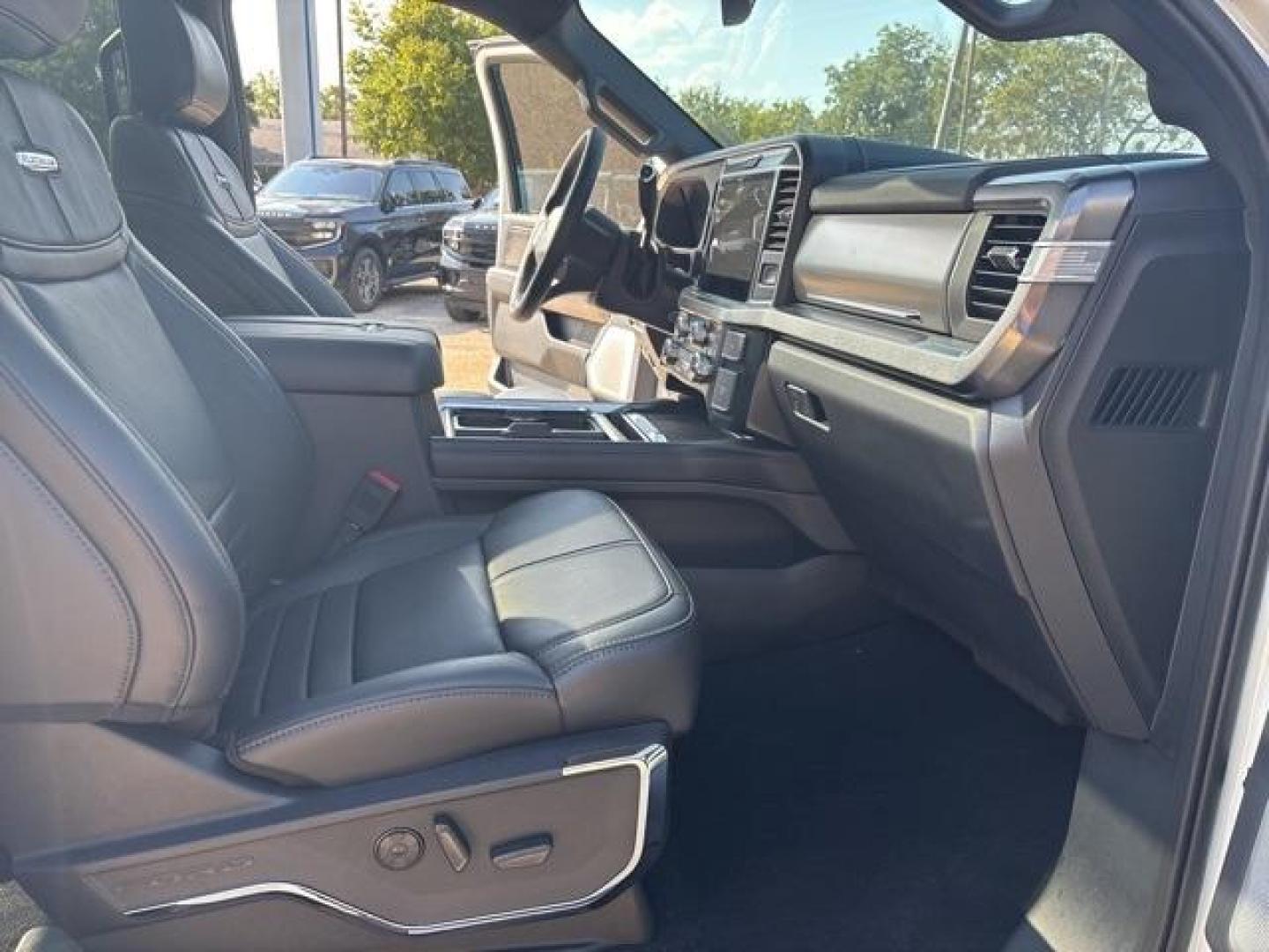 2025 Star White Metallic Tri-Coat /Black Onyx Ford F-350SD Platinum (1FT8W3BMXSE) with an 6.7L High Output Power Stroke V8 Diesel engine, Automatic transmission, located at 1105 E Mulberry, Kaufman, TX, 75142, (972) 962-2151, 32.589550, -96.300926 - Star White Metallic Tri-Coat 2025 Ford F-350SD 4D Crew Cab Platinum 4WD 10-Speed Automatic 6.7L High Output Power Stroke V8 Diesel 4WD.<br><br><br>Please call Paul Murrey Ford Inc. In Kaufman Texas A Family Dealership Since 1952 Serving the Dallas Fort Worth and East Texas areas for over 70 years. P - Photo#17