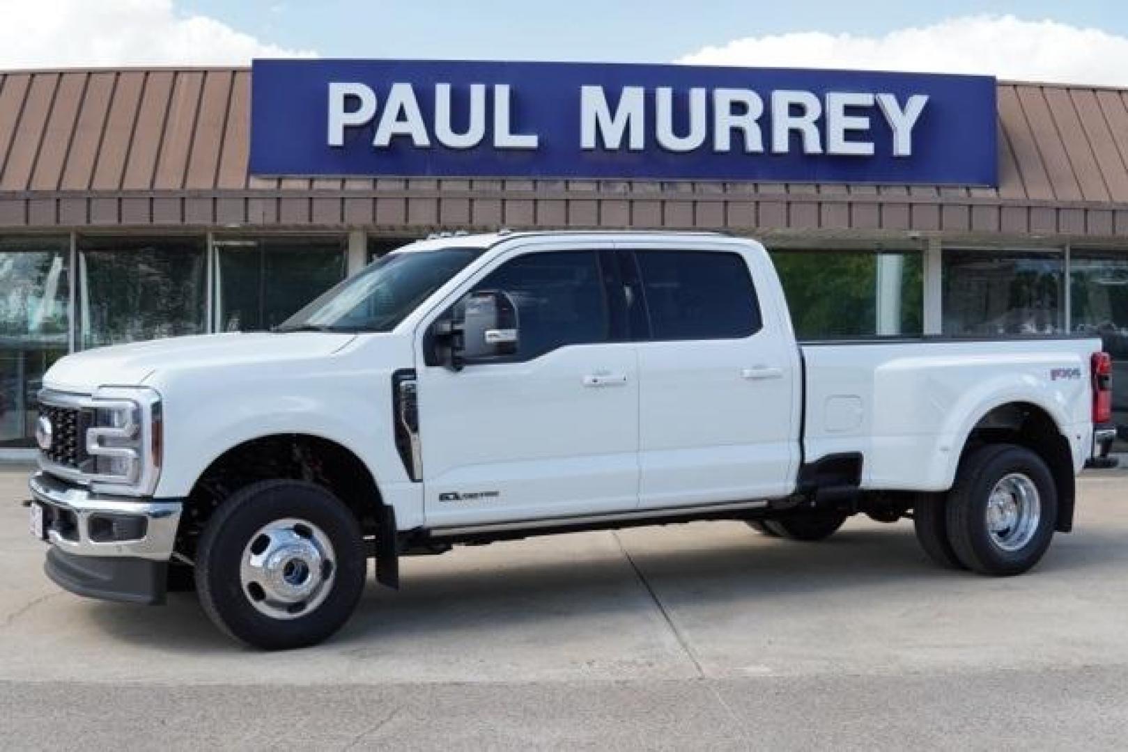 2025 Star White Metallic Tri-Coat /Black Onyx Ford F-350SD Lariat (1FT8W3DT9SE) with an Power Stroke 6.7L V8 DI 32V OHV Turbodiesel engine, Automatic transmission, located at 1105 E Mulberry, Kaufman, TX, 75142, (972) 962-2151, 32.589550, -96.300926 - Star White Metallic Tri-Coat 2025 Ford F-350SD 4D Crew Cab Lariat DRW 4WD 10-Speed Automatic Power Stroke 6.7L V8 DI 32V OHV Turbodiesel 4WD.<br><br>Recent Arrival!<br><br><br>Please call Paul Murrey Ford Inc. In Kaufman Texas A Family Dealership Since 1952 Serving the Dallas Fort Worth and East Tex - Photo#0