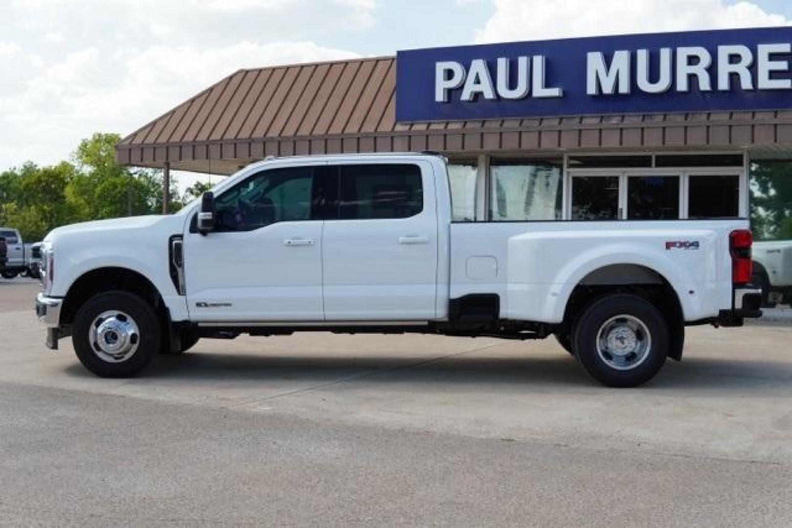 2025 Star White Metallic Tri-Coat /Black Onyx Ford F-350SD Lariat (1FT8W3DT9SE) with an Power Stroke 6.7L V8 DI 32V OHV Turbodiesel engine, Automatic transmission, located at 1105 E Mulberry, Kaufman, TX, 75142, (972) 962-2151, 32.589550, -96.300926 - Star White Metallic Tri-Coat 2025 Ford F-350SD 4D Crew Cab Lariat DRW 4WD 10-Speed Automatic Power Stroke 6.7L V8 DI 32V OHV Turbodiesel 4WD.<br><br>Recent Arrival!<br><br><br>Please call Paul Murrey Ford Inc. In Kaufman Texas A Family Dealership Since 1952 Serving the Dallas Fort Worth and East Tex - Photo#1