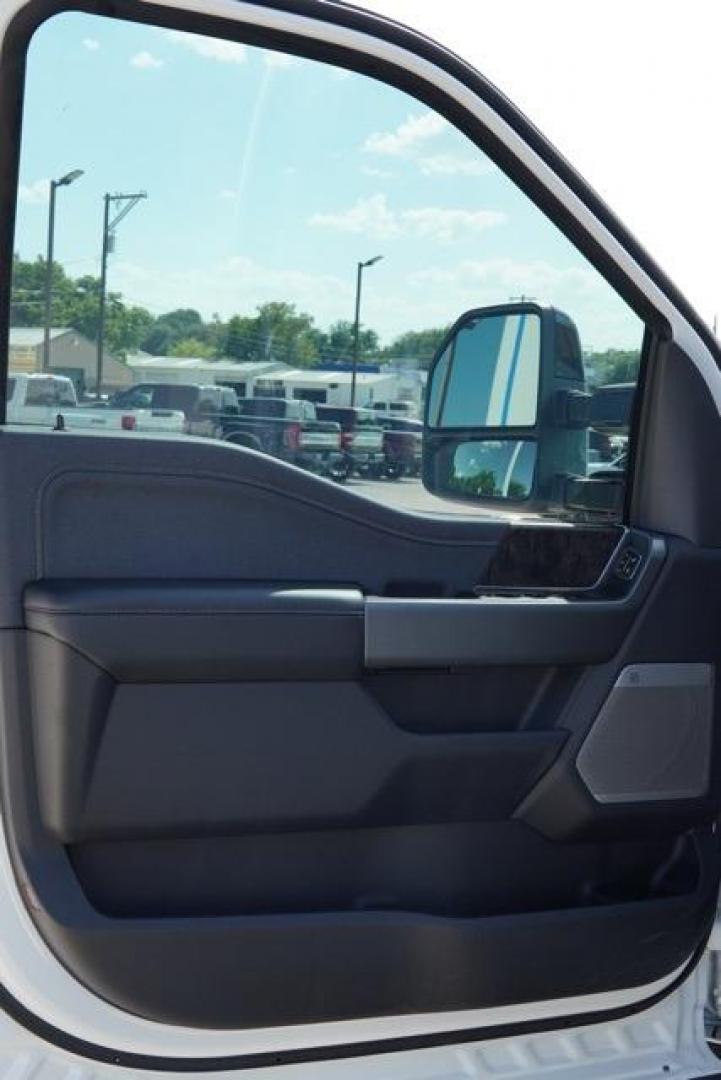 2025 Star White Metallic Tri-Coat /Black Onyx Ford F-350SD Lariat (1FT8W3DT9SE) with an Power Stroke 6.7L V8 DI 32V OHV Turbodiesel engine, Automatic transmission, located at 1105 E Mulberry, Kaufman, TX, 75142, (972) 962-2151, 32.589550, -96.300926 - Star White Metallic Tri-Coat 2025 Ford F-350SD 4D Crew Cab Lariat DRW 4WD 10-Speed Automatic Power Stroke 6.7L V8 DI 32V OHV Turbodiesel 4WD.<br><br>Recent Arrival!<br><br><br>Please call Paul Murrey Ford Inc. In Kaufman Texas A Family Dealership Since 1952 Serving the Dallas Fort Worth and East Tex - Photo#9