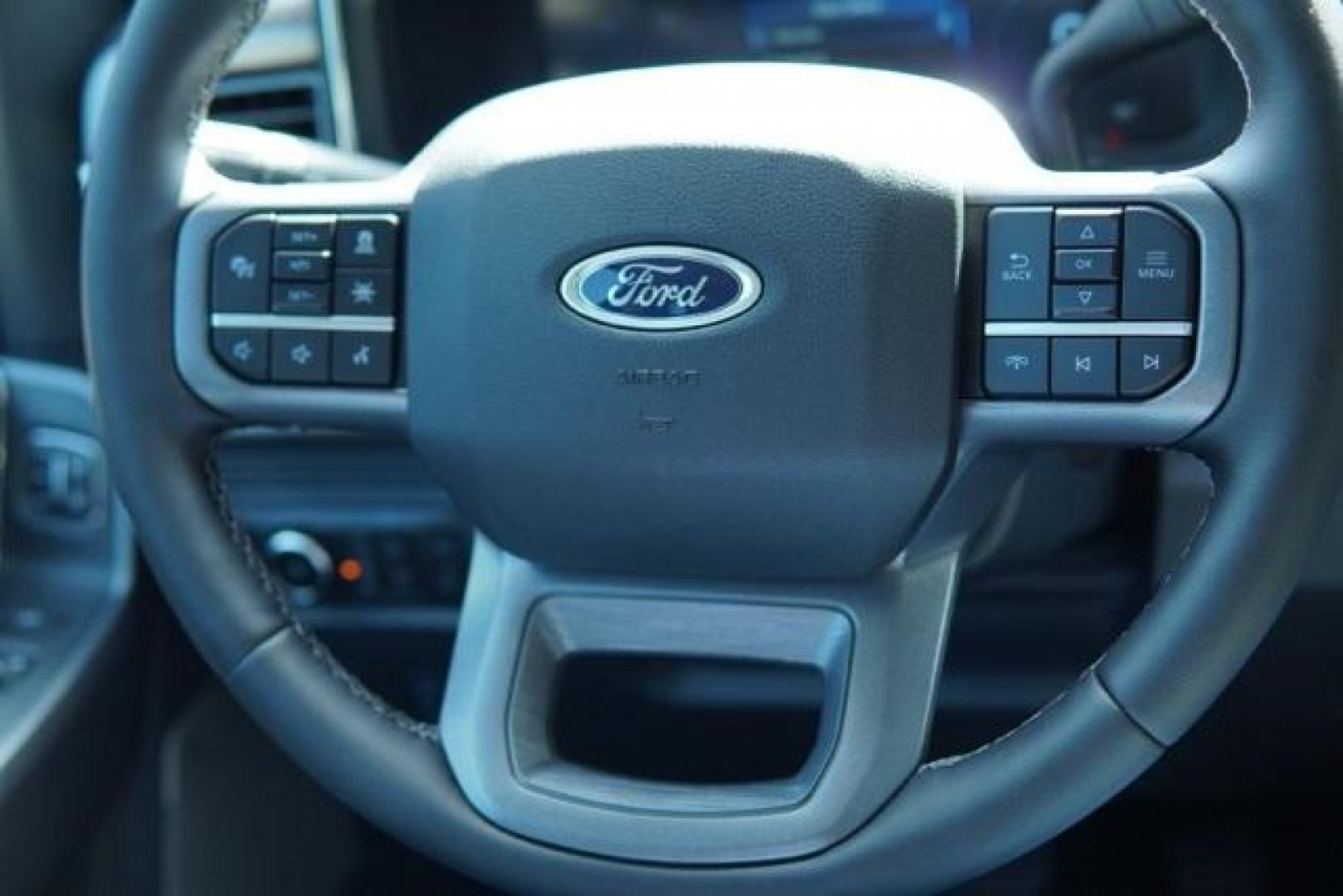 2025 Star White Metallic Tri-Coat /Black Onyx Ford F-350SD Lariat (1FT8W3DT9SE) with an Power Stroke 6.7L V8 DI 32V OHV Turbodiesel engine, Automatic transmission, located at 1105 E Mulberry, Kaufman, TX, 75142, (972) 962-2151, 32.589550, -96.300926 - Star White Metallic Tri-Coat 2025 Ford F-350SD 4D Crew Cab Lariat DRW 4WD 10-Speed Automatic Power Stroke 6.7L V8 DI 32V OHV Turbodiesel 4WD.<br><br>Recent Arrival!<br><br><br>Please call Paul Murrey Ford Inc. In Kaufman Texas A Family Dealership Since 1952 Serving the Dallas Fort Worth and East Tex - Photo#10