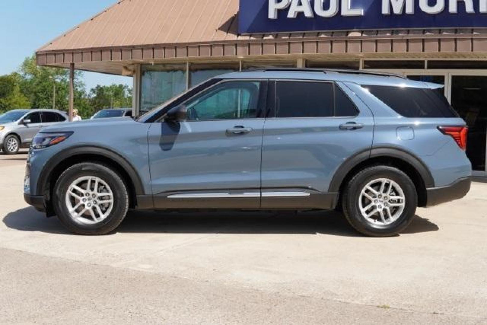 2025 Vapor Blue Metallic /Gray Ford Explorer Active (1FMUK7DH7SG) with an 2.3L EcoBoost I-4 engine, Automatic transmission, located at 1105 E Mulberry, Kaufman, TX, 75142, (972) 962-2151, 32.589550, -96.300926 - Blue Vapor 2025 Ford Explorer 4D Sport Utility Active RWD 10-Speed Automatic 2.3L EcoBoost I-4<br><br>Recent Arrival! 20/29 City/Highway MPG<br><br><br>Please call Paul Murrey Ford Inc. In Kaufman Texas A Family Dealership Since 1952 Serving the Dallas Fort Worth and East Texas areas for over 70 yea - Photo#2