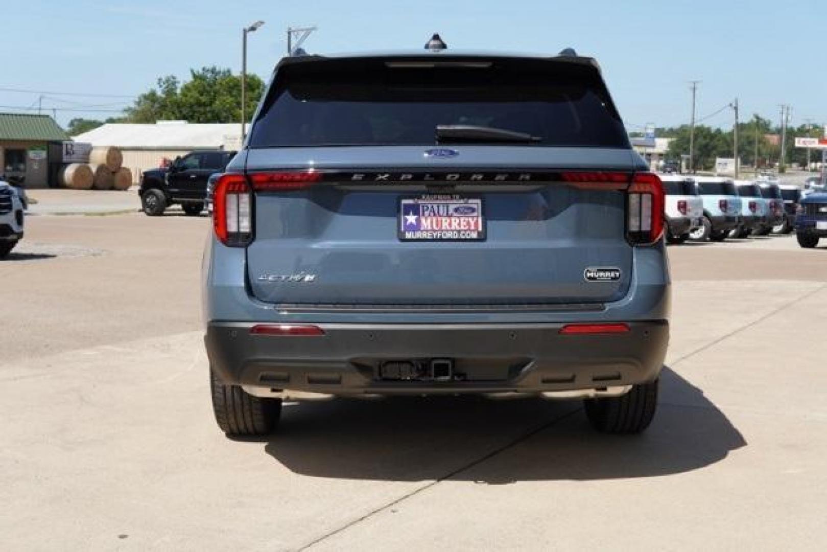 2025 Vapor Blue Metallic /Gray Ford Explorer Active (1FMUK7DH7SG) with an 2.3L EcoBoost I-4 engine, Automatic transmission, located at 1105 E Mulberry, Kaufman, TX, 75142, (972) 962-2151, 32.589550, -96.300926 - Blue Vapor 2025 Ford Explorer 4D Sport Utility Active RWD 10-Speed Automatic 2.3L EcoBoost I-4<br><br>Recent Arrival! 20/29 City/Highway MPG<br><br><br>Please call Paul Murrey Ford Inc. In Kaufman Texas A Family Dealership Since 1952 Serving the Dallas Fort Worth and East Texas areas for over 70 yea - Photo#4