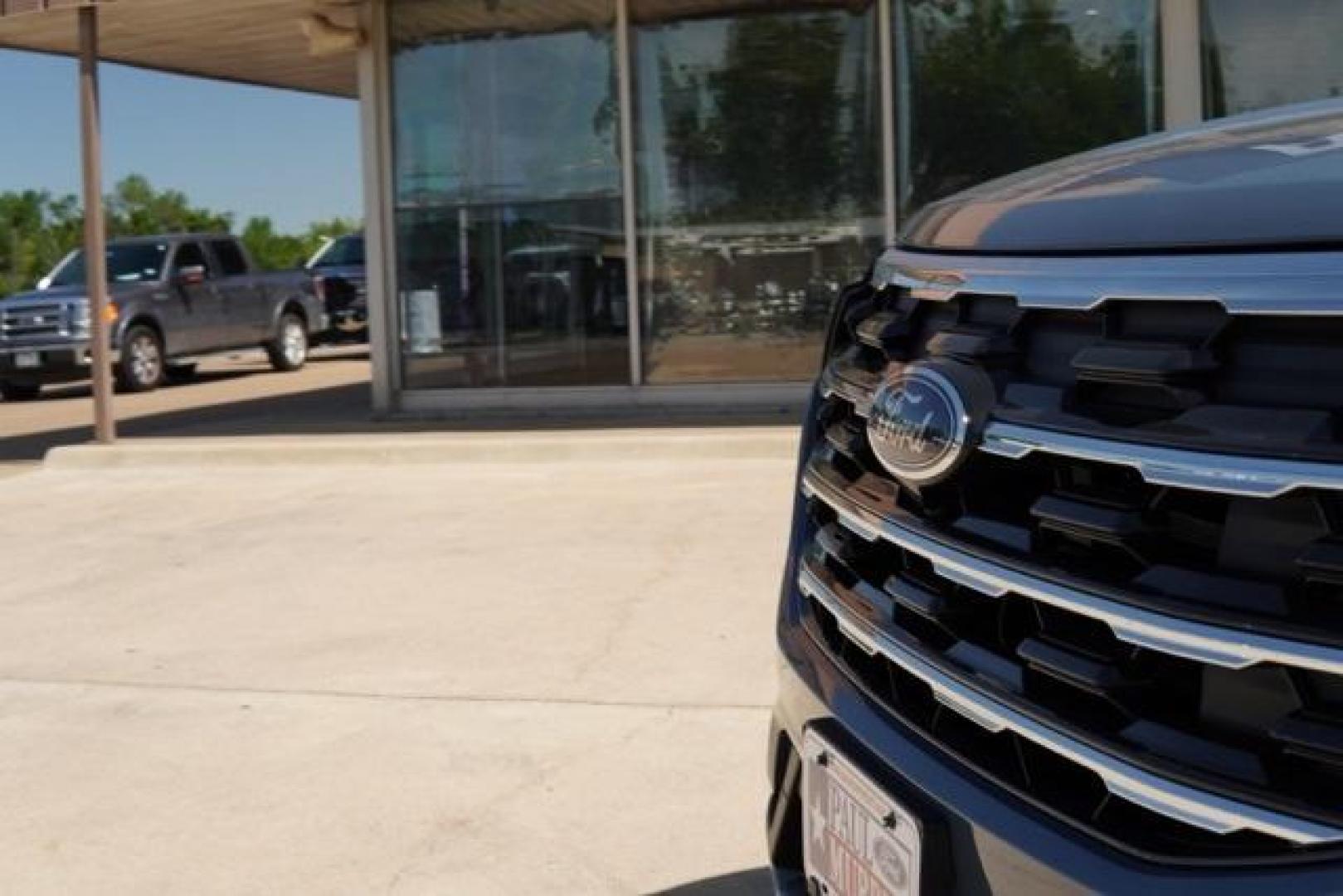 2025 Vapor Blue Metallic /Gray Ford Explorer Active (1FMUK7DH7SG) with an 2.3L EcoBoost I-4 engine, Automatic transmission, located at 1105 E Mulberry, Kaufman, TX, 75142, (972) 962-2151, 32.589550, -96.300926 - Blue Vapor 2025 Ford Explorer 4D Sport Utility Active RWD 10-Speed Automatic 2.3L EcoBoost I-4<br><br>Recent Arrival! 20/29 City/Highway MPG<br><br><br>Please call Paul Murrey Ford Inc. In Kaufman Texas A Family Dealership Since 1952 Serving the Dallas Fort Worth and East Texas areas for over 70 yea - Photo#11