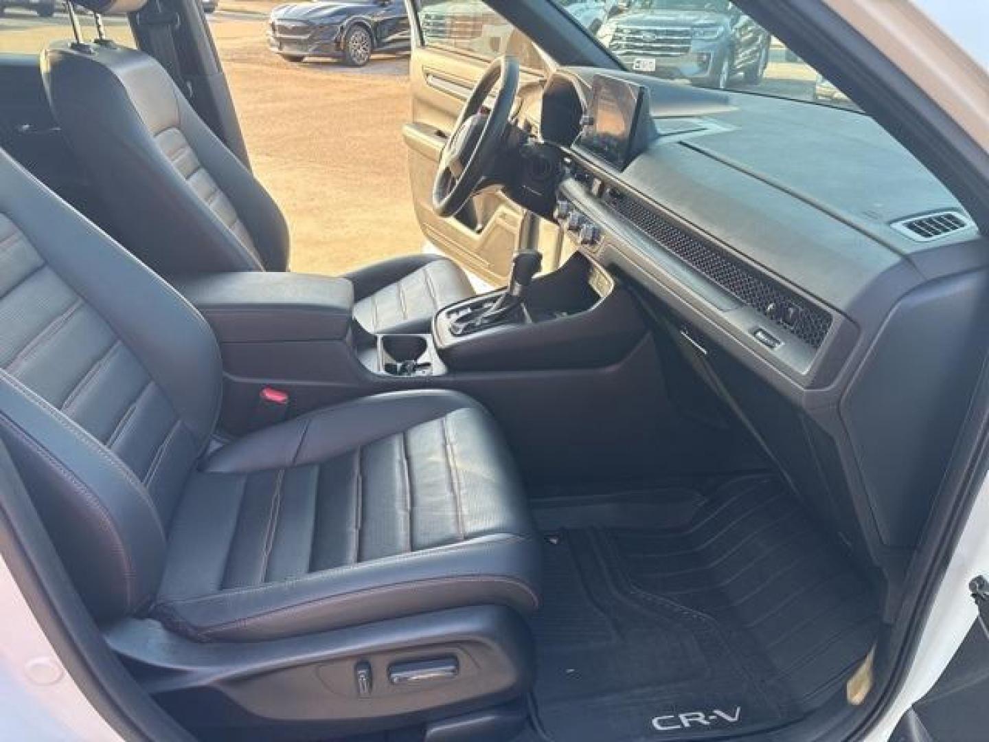 2024 Platinum White Pearl /Black Honda CR-V Hybrid Sport-L (7FARS6H87RE) with an 2.0L I4 DOHC 16V engine, CVT transmission, located at 1105 E Mulberry, Kaufman, TX, 75142, (972) 962-2151, 32.589550, -96.300926 - White 2024 Honda CR-V Hybrid 4D Sport Utility Sport-L AWD eCVT 2.0L I4 DOHC 16V 2.0L I4 DOHC 16V.<br><br><br>Recent Arrival! 40/34 City/Highway MPG<br><br><br>Please call Paul Murrey Ford Inc. In Kaufman Texas A Family Dealership Since 1952 Serving the Dallas Fort Worth and East Texas areas for over - Photo#16