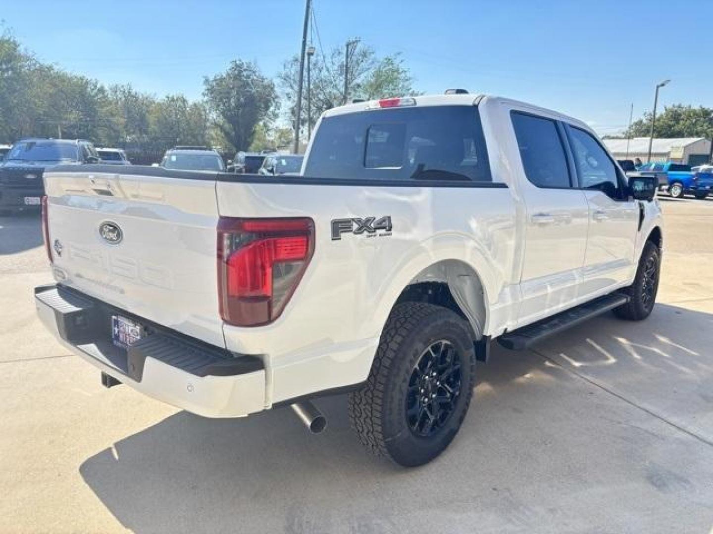 2025 Oxford White /Black Ford F-150 XLT (1FTFW3L52SK) with an 5.0L V8 engine, Automatic transmission, located at 1105 E Mulberry, Kaufman, TX, 75142, (972) 962-2151, 32.589550, -96.300926 - Oxford White 2025 Ford F-150 4D SuperCrew XLT 4WD 10-Speed Automatic 5.0L V8 4WD.<br><br><br>Please call Paul Murrey Ford Inc. In Kaufman Texas A Family Dealership Since 1952 Serving the Dallas Fort Worth and East Texas areas for over 70 years. Please call 972-962-2151 www.murreyford.com www.usedcar - Photo#3
