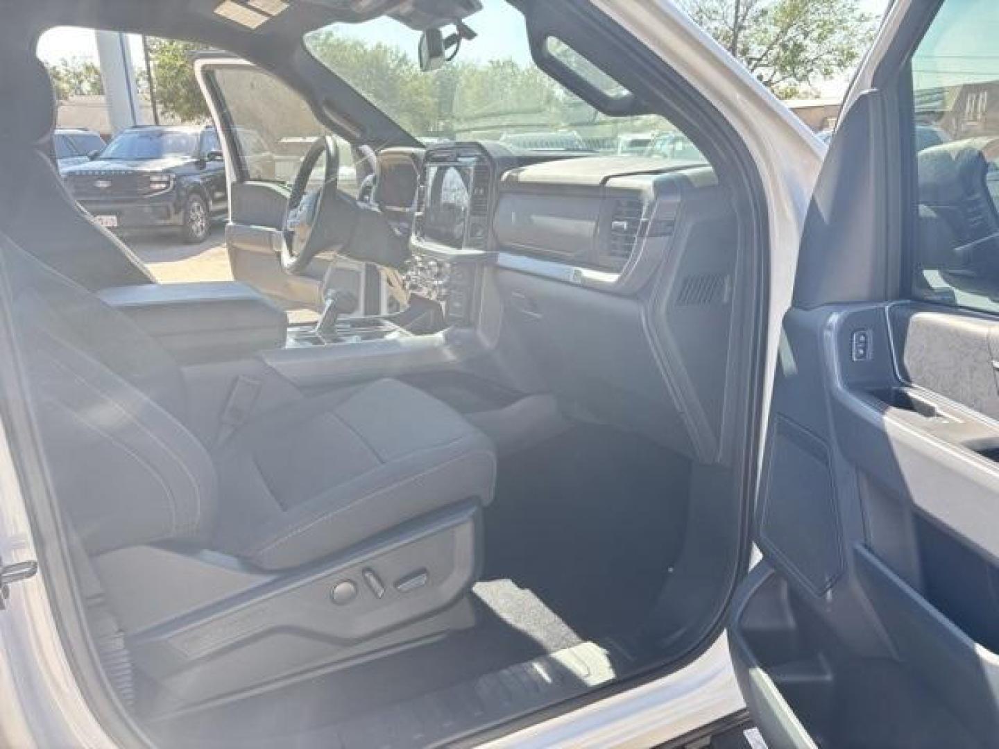2025 Oxford White /Black Ford F-150 XLT (1FTFW3L52SK) with an 5.0L V8 engine, Automatic transmission, located at 1105 E Mulberry, Kaufman, TX, 75142, (972) 962-2151, 32.589550, -96.300926 - Oxford White 2025 Ford F-150 4D SuperCrew XLT 4WD 10-Speed Automatic 5.0L V8 4WD.<br><br><br>Please call Paul Murrey Ford Inc. In Kaufman Texas A Family Dealership Since 1952 Serving the Dallas Fort Worth and East Texas areas for over 70 years. Please call 972-962-2151 www.murreyford.com www.usedcar - Photo#12