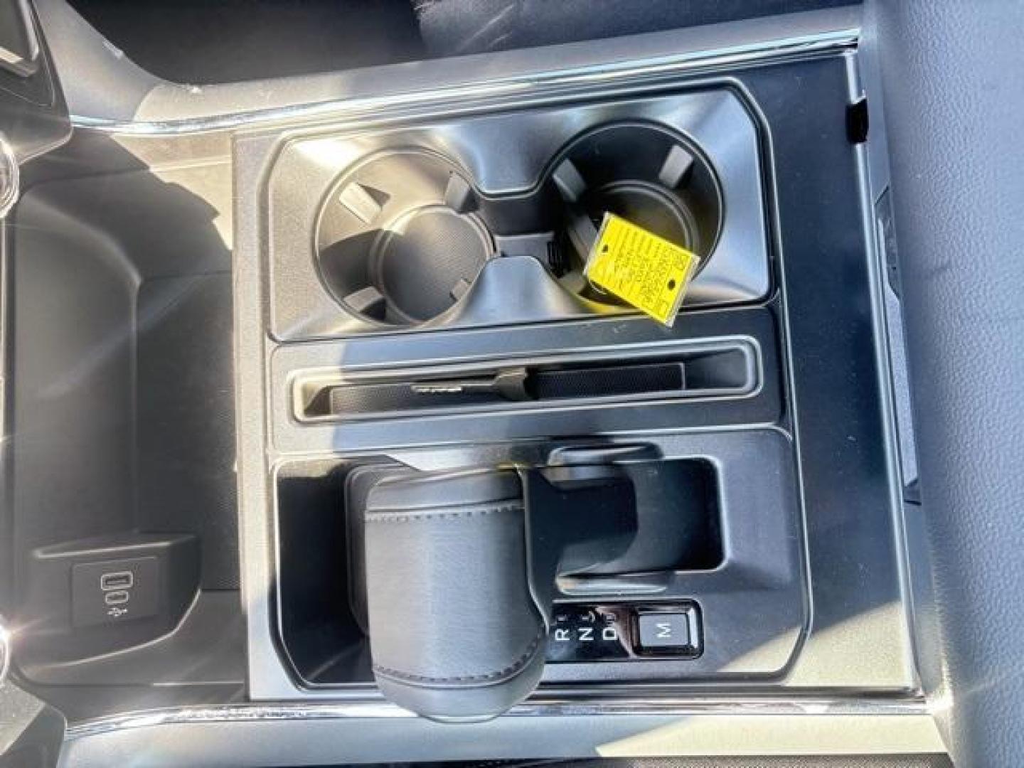2025 Oxford White /Black Ford F-150 XLT (1FTFW3L52SK) with an 5.0L V8 engine, Automatic transmission, located at 1105 E Mulberry, Kaufman, TX, 75142, (972) 962-2151, 32.589550, -96.300926 - Oxford White 2025 Ford F-150 4D SuperCrew XLT 4WD 10-Speed Automatic 5.0L V8 4WD.<br><br><br>Please call Paul Murrey Ford Inc. In Kaufman Texas A Family Dealership Since 1952 Serving the Dallas Fort Worth and East Texas areas for over 70 years. Please call 972-962-2151 www.murreyford.com www.usedcar - Photo#18