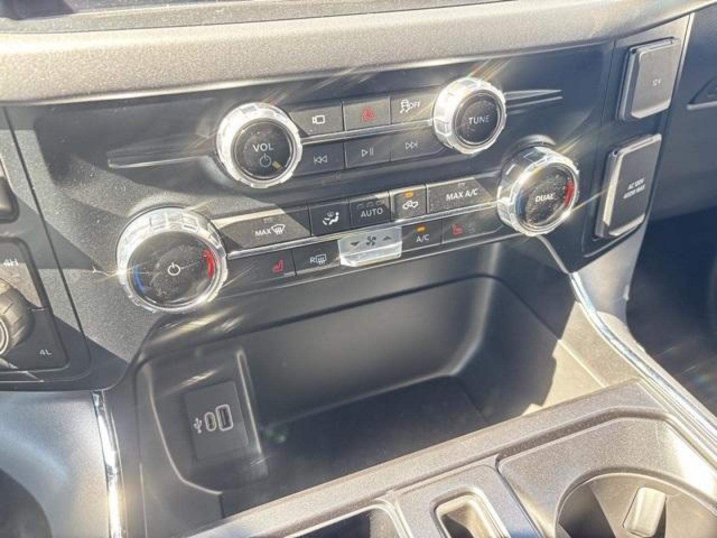 2025 Oxford White /Black Ford F-150 XLT (1FTFW3L52SK) with an 5.0L V8 engine, Automatic transmission, located at 1105 E Mulberry, Kaufman, TX, 75142, (972) 962-2151, 32.589550, -96.300926 - Oxford White 2025 Ford F-150 4D SuperCrew XLT 4WD 10-Speed Automatic 5.0L V8 4WD.<br><br><br>Please call Paul Murrey Ford Inc. In Kaufman Texas A Family Dealership Since 1952 Serving the Dallas Fort Worth and East Texas areas for over 70 years. Please call 972-962-2151 www.murreyford.com www.usedcar - Photo#23