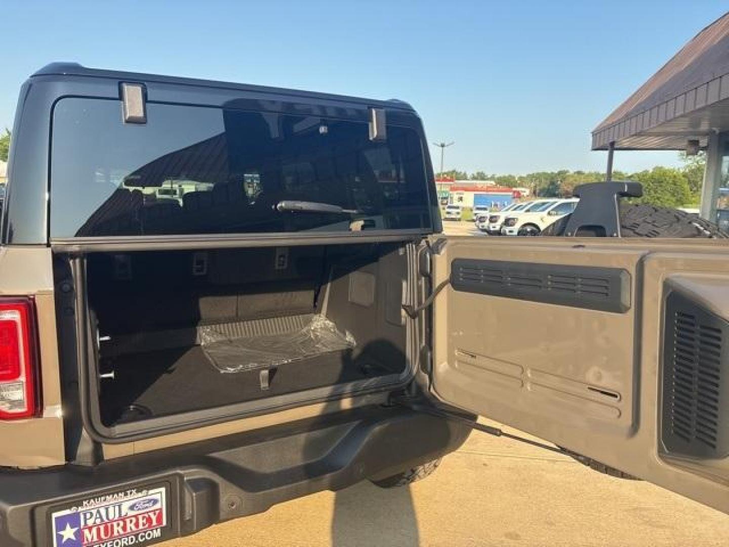 2025 Gray /Black Ford Bronco Big Bend (1FMDE7BH2SL) with an 2.3L EcoBoost I-4 engine, Automatic transmission, located at 1105 E Mulberry, Kaufman, TX, 75142, (972) 962-2151, 32.589550, -96.300926 - Gray 2025 Ford Bronco 4D Sport Utility Big Bend 4WD 10-Speed Automatic 2.3L EcoBoost I-4<br><br><br>Recent Arrival!<br><br><br>Please call Paul Murrey Ford Inc. In Kaufman Texas A Family Dealership Since 1952 Serving the Dallas Fort Worth and East Texas areas for over 70 years. Please call 972-962-2 - Photo#15