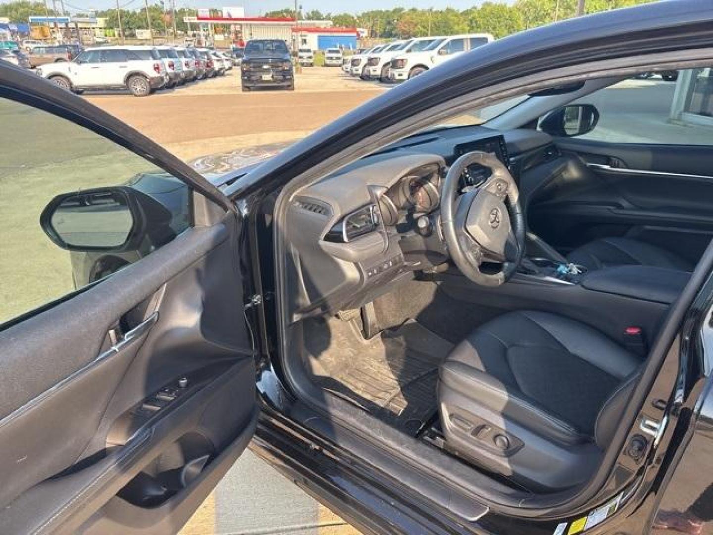 2021 Midnight Black Metallic Toyota Camry XSE (4T1K61AK4MU) with an 2.5L I4 DOHC 16V engine, Automatic transmission, located at 1105 E Mulberry, Kaufman, TX, 75142, (972) 962-2151, 32.589550, -96.300926 - Black 2021 Toyota Camry 4D Sedan XSE FWD 8-Speed Automatic 2.5L I4 DOHC 16V Leather.<br><br><br>Recent Arrival! 27/38 City/Highway MPG<br><br><br>Please call Paul Murrey Ford Inc. In Kaufman Texas A Family Dealership Since 1952 Serving the Dallas Fort Worth and East Texas areas for over 70 years. Pl - Photo#6