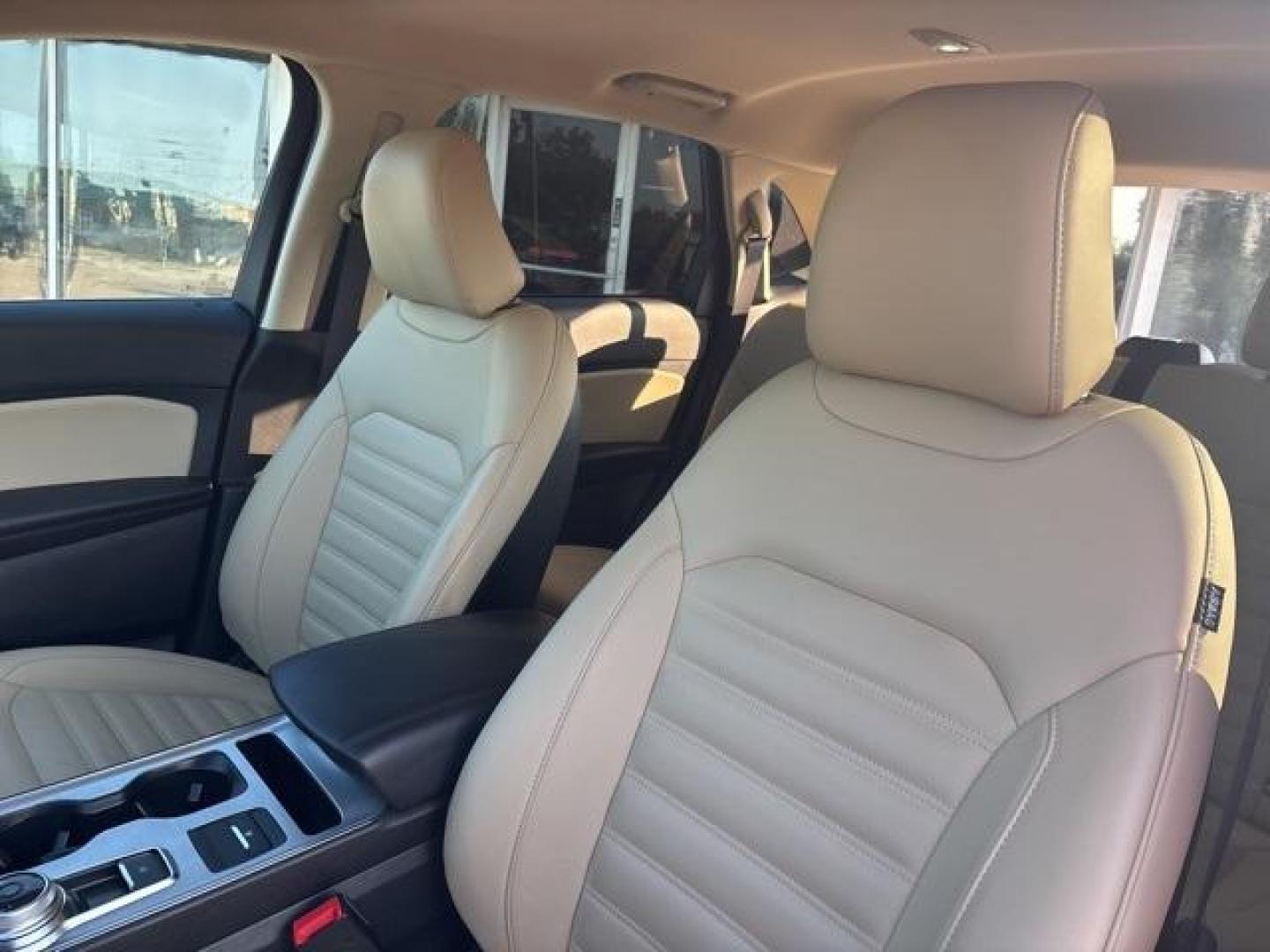 2022 Rapid Red Metallic Tinted Clearcoat /Dune Ford Edge SEL (2FMPK4J99NB) with an EcoBoost 2.0L I4 GTDi DOHC Turbocharged VCT engine, Automatic transmission, located at 1105 E Mulberry, Kaufman, TX, 75142, (972) 962-2151, 32.589550, -96.300926 - Rapid Red Metallic Tinted Clearcoat 2022 Ford Edge 4D Sport Utility SEL AWD 8-Speed Automatic EcoBoost 2.0L I4 GTDi DOHC Turbocharged VCT AWD.<br><br><br>Recent Arrival! Odometer is 20452 miles below market average! 21/28 City/Highway MPG<br><br><br>Please call Paul Murrey Ford Inc. In Kaufman Texas - Photo#9