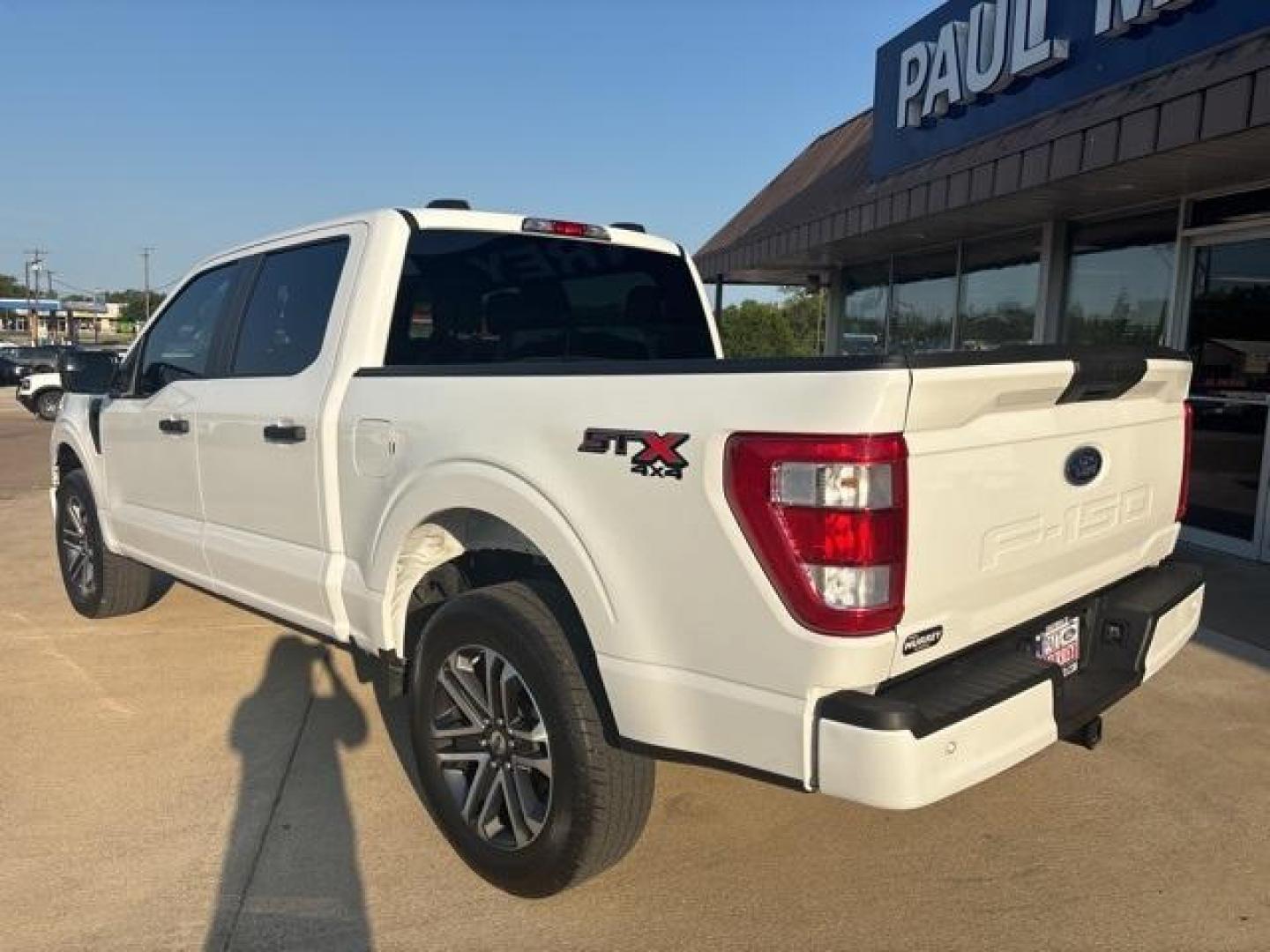 2023 Oxford White /Black Ford F-150 XL (1FTFW1E55PK) with an 5.0L V8 engine, Automatic transmission, located at 1105 E Mulberry, Kaufman, TX, 75142, (972) 962-2151, 32.589550, -96.300926 - Oxford White 2023 Ford F-150 4D SuperCrew XL 4WD 10-Speed Automatic 5.0L V8 4WD.<br><br><br>Recent Arrival! Odometer is 11147 miles below market average!<br><br><br>Please call Paul Murrey Ford Inc. In Kaufman Texas A Family Dealership Since 1952 Serving the Dallas Fort Worth and East Texas areas fo - Photo#2