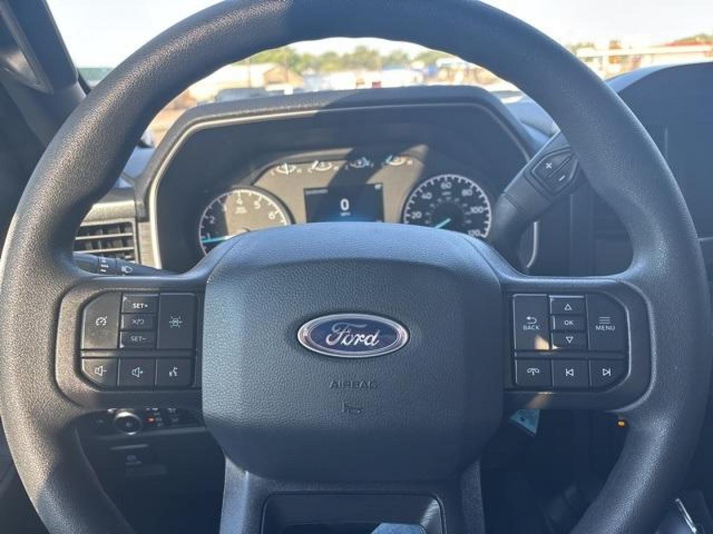 2023 Oxford White /Black Ford F-150 XL (1FTFW1E55PK) with an 5.0L V8 engine, Automatic transmission, located at 1105 E Mulberry, Kaufman, TX, 75142, (972) 962-2151, 32.589550, -96.300926 - Oxford White 2023 Ford F-150 4D SuperCrew XL 4WD 10-Speed Automatic 5.0L V8 4WD.<br><br><br>Recent Arrival! Odometer is 11147 miles below market average!<br><br><br>Please call Paul Murrey Ford Inc. In Kaufman Texas A Family Dealership Since 1952 Serving the Dallas Fort Worth and East Texas areas fo - Photo#18