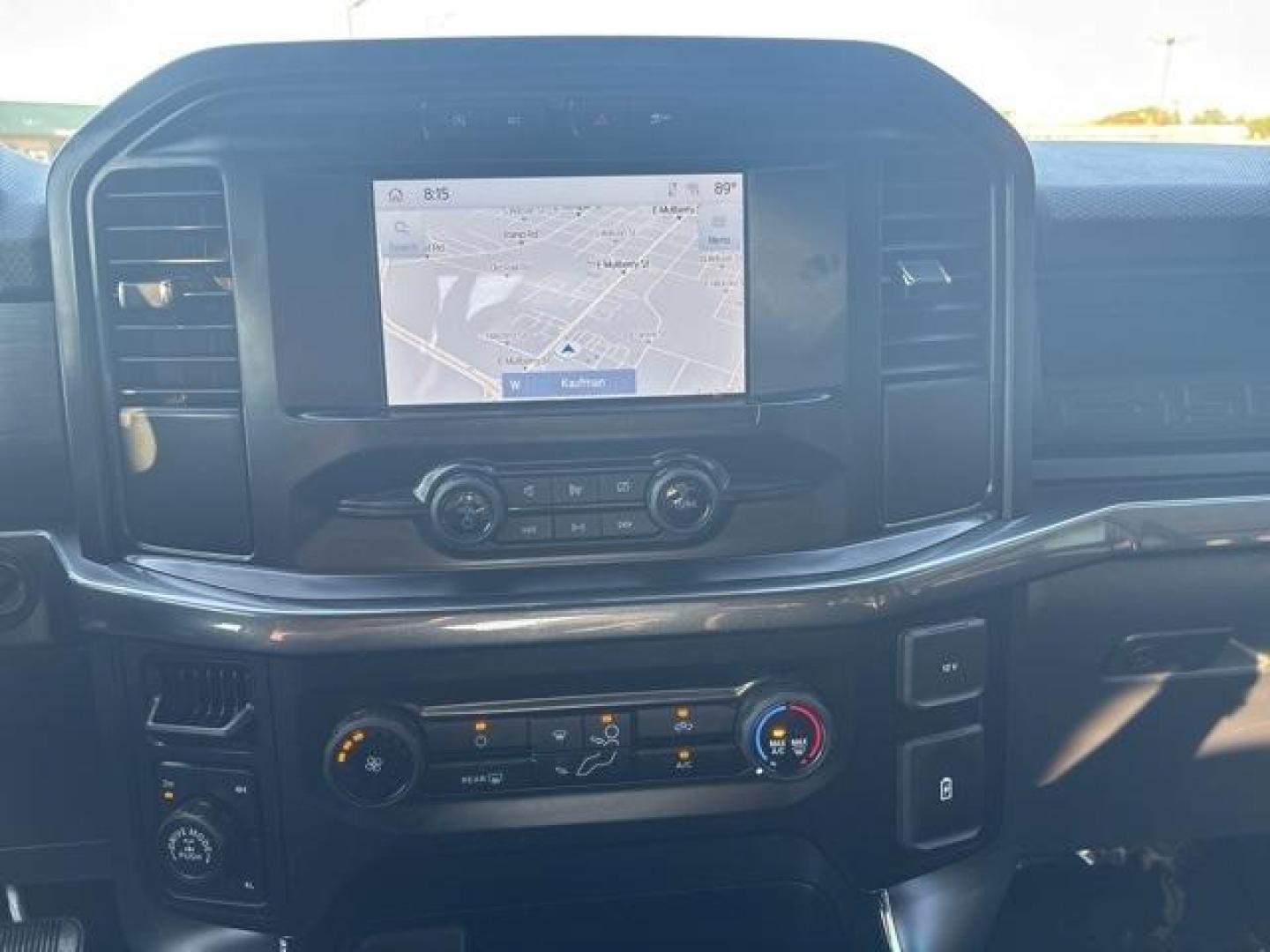 2023 Oxford White /Black Ford F-150 XL (1FTFW1E55PK) with an 5.0L V8 engine, Automatic transmission, located at 1105 E Mulberry, Kaufman, TX, 75142, (972) 962-2151, 32.589550, -96.300926 - Oxford White 2023 Ford F-150 4D SuperCrew XL 4WD 10-Speed Automatic 5.0L V8 4WD.<br><br><br>Recent Arrival! Odometer is 11147 miles below market average!<br><br><br>Please call Paul Murrey Ford Inc. In Kaufman Texas A Family Dealership Since 1952 Serving the Dallas Fort Worth and East Texas areas fo - Photo#19