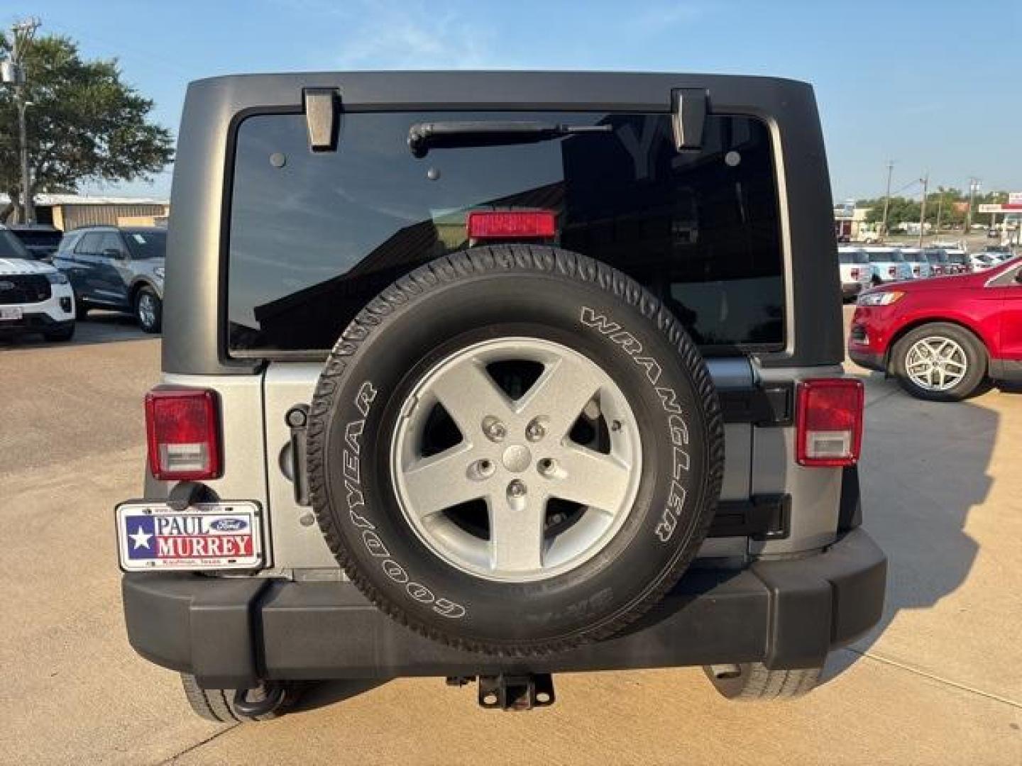 2018 Billet Silver Metallic Clearcoat /Black Jeep Wrangler JK Unlimited Sport (1C4BJWDG6JL) with an 3.6L V6 24V VVT engine, Automatic transmission, located at 1105 E Mulberry, Kaufman, TX, 75142, (972) 962-2151, 32.589550, -96.300926 - Photo#4