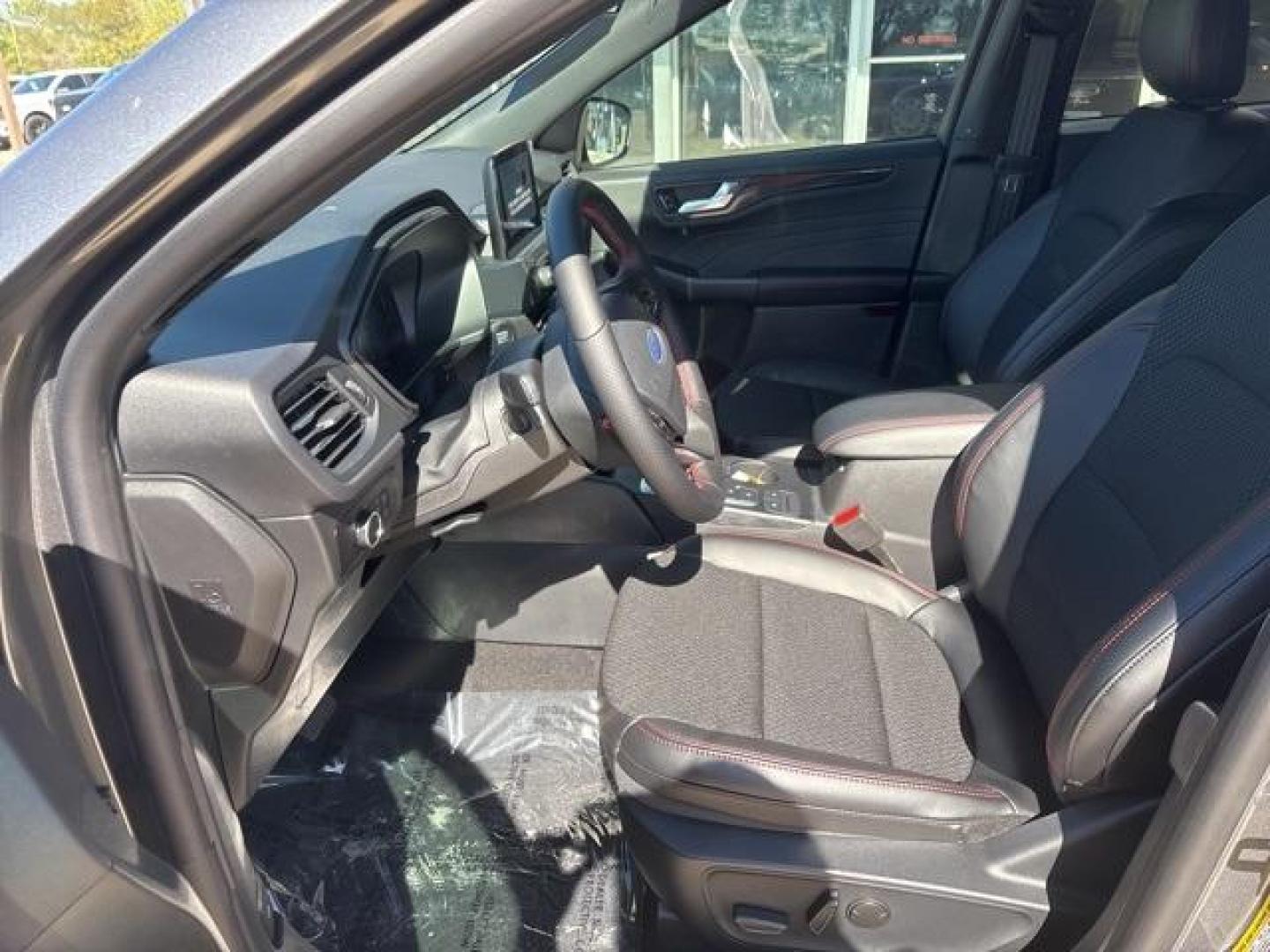 2025 Gray Metallic /Ebony Ford Escape ST-Line (1FMCU0MN2SU) with an 1.5L EcoBoost engine, Automatic transmission, located at 1105 E Mulberry, Kaufman, TX, 75142, (972) 962-2151, 32.589550, -96.300926 - Carbonized Gray Metallic 2025 Ford Escape 4D Sport Utility ST-Line FWD 8-Speed Automatic 1.5L EcoBoost<br><br>27/34 City/Highway MPG Price includes: $4000 - Bonus Customer Cash. Exp. 01/05/2026 - Photo#10