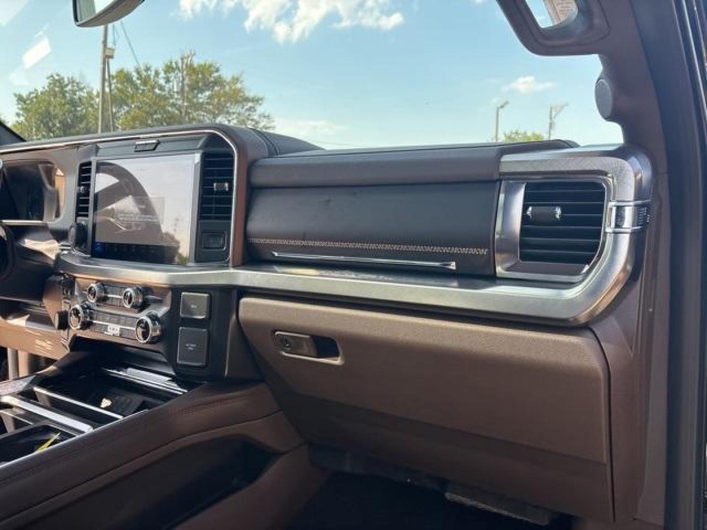 2025 Agate Black Metallic /40 Console 40 Seat Ford F-250SD King Ranch (1FT8W2BT3SE) with an Power Stroke 6.7L V8 DI 32V OHV Turbodiesel engine, Automatic transmission, located at 1105 E Mulberry, Kaufman, TX, 75142, (972) 962-2151, 32.589550, -96.300926 - Photo#19