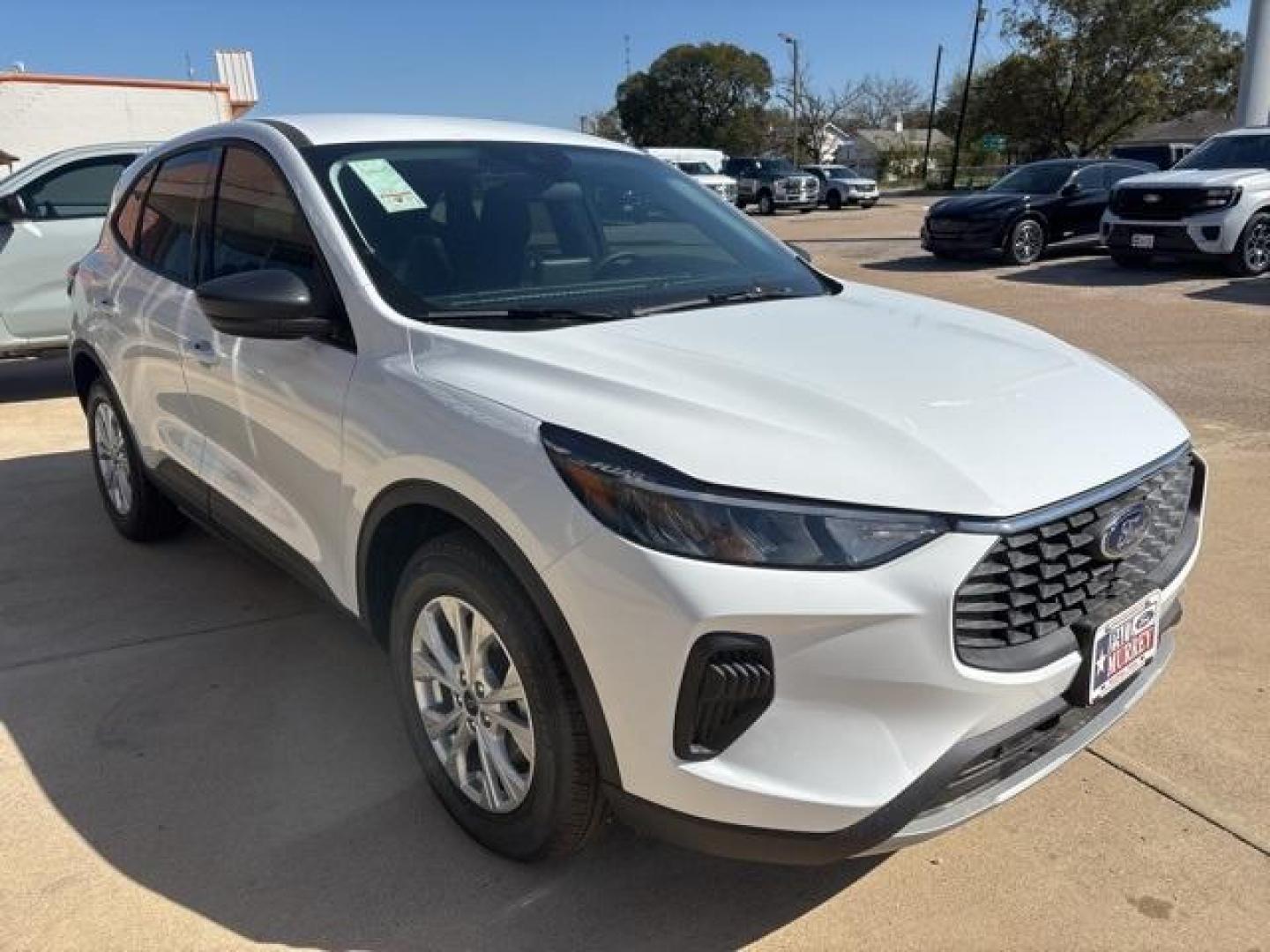 2025 Oxford White /Ebony Ford Escape Active (1FMCU0GN9SU) with an 1.5L EcoBoost engine, Automatic transmission, located at 1105 E Mulberry, Kaufman, TX, 75142, (972) 962-2151, 32.589550, -96.300926 - Photo#6