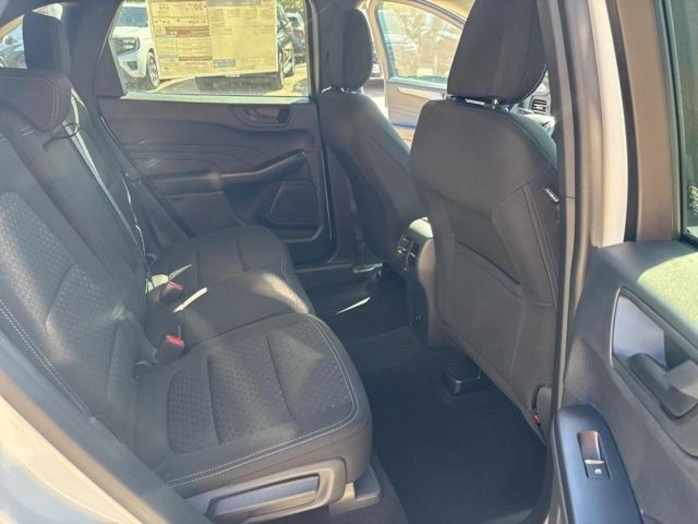 2025 Oxford White /Ebony Ford Escape Active (1FMCU0GN9SU) with an 1.5L EcoBoost engine, Automatic transmission, located at 1105 E Mulberry, Kaufman, TX, 75142, (972) 962-2151, 32.589550, -96.300926 - Photo#17