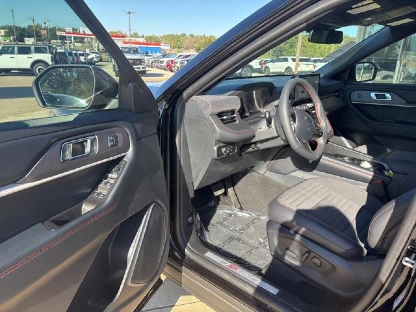 2025 Black Metallic /Onyx Ford Explorer ST-Line (1FMUK7KH1SG) with an 2.3L EcoBoost I-4 engine, Automatic transmission, located at 1105 E Mulberry, Kaufman, TX, 75142, (972) 962-2151, 32.589550, -96.300926 - Photo#9